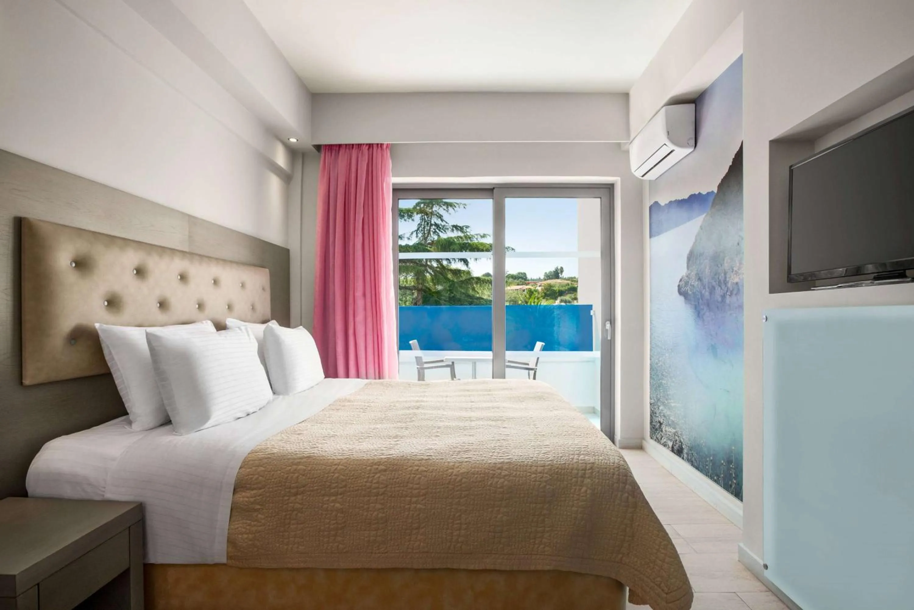 Standard Design Double Room Non Smoking - single occupancy in TRYP by Wyndham Corfu Dassia