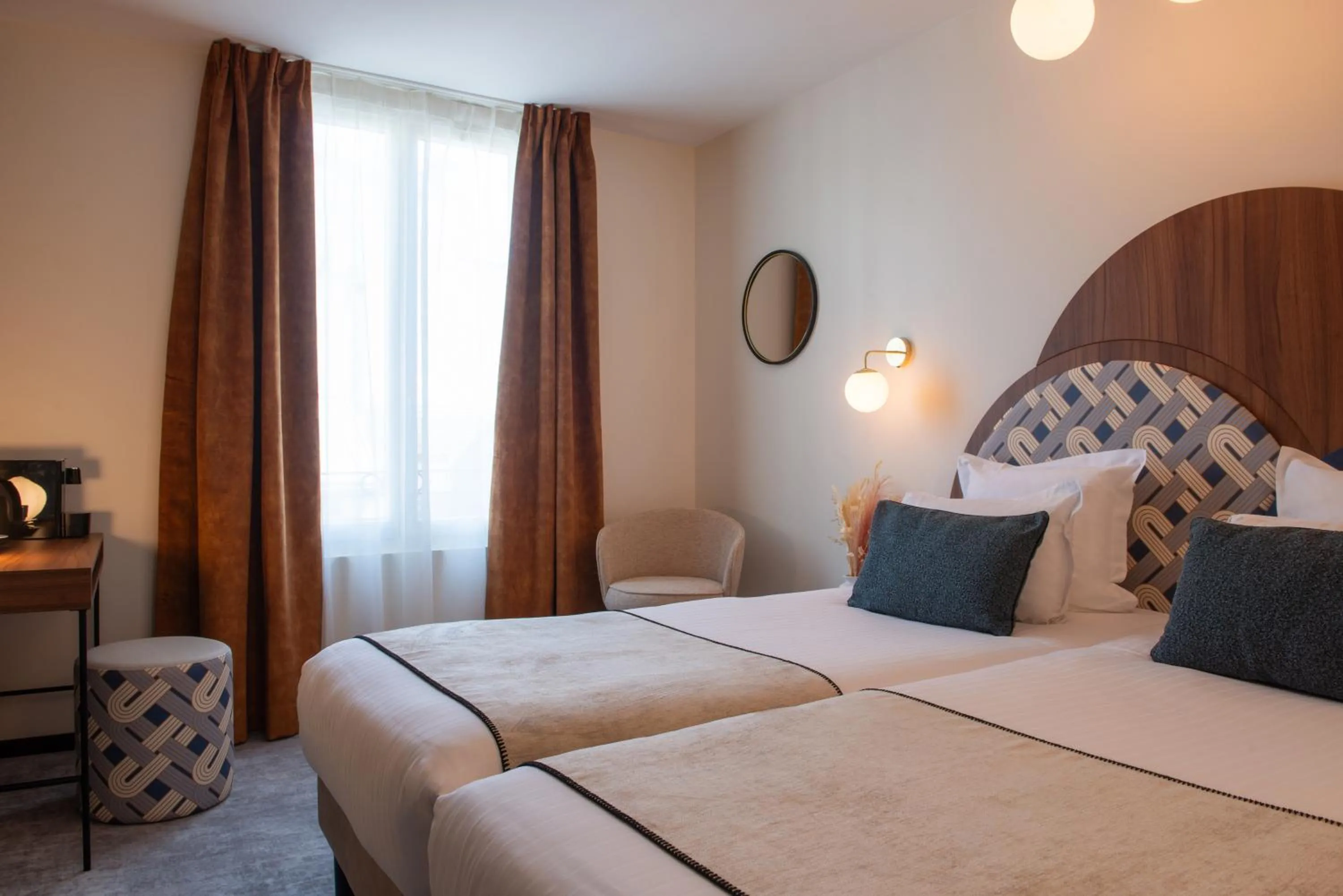 Double or Twin Room with Courtyard View in Helussi Hôtel