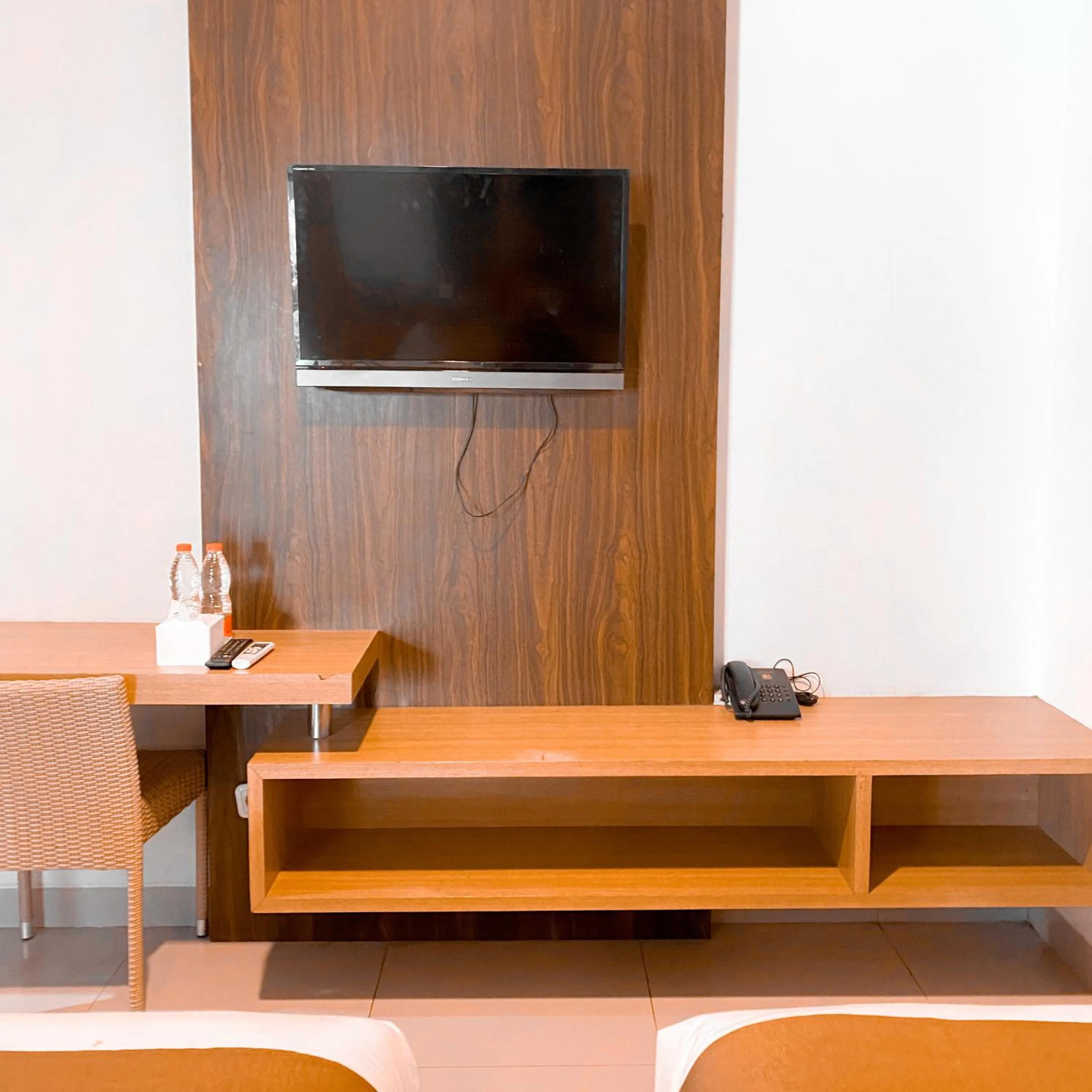 Double or Twin Room with Swimming Pool Access in DINASTY STYLE HOTEL SOLO