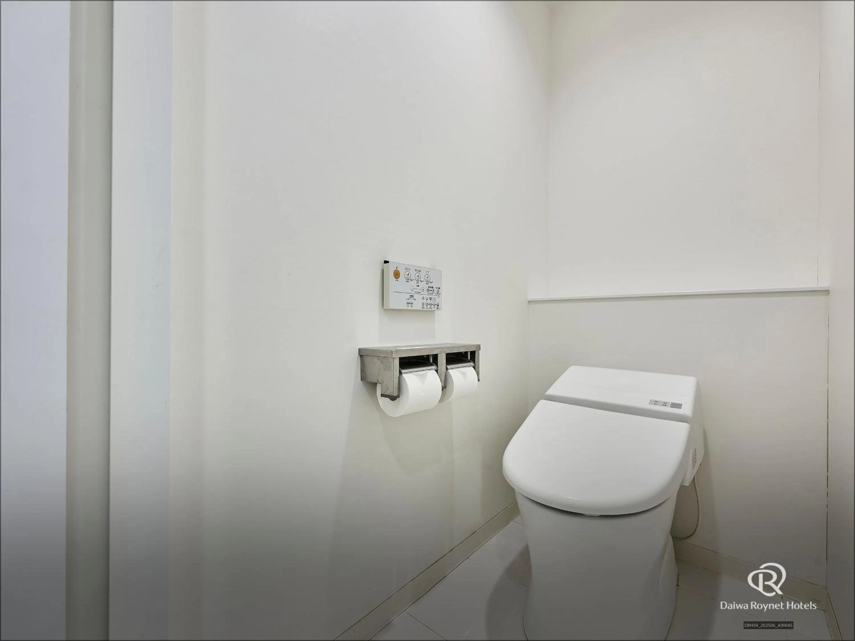 Standard Twin Room - Non-Smoking in Daiwa Roynet Hotel Numazu