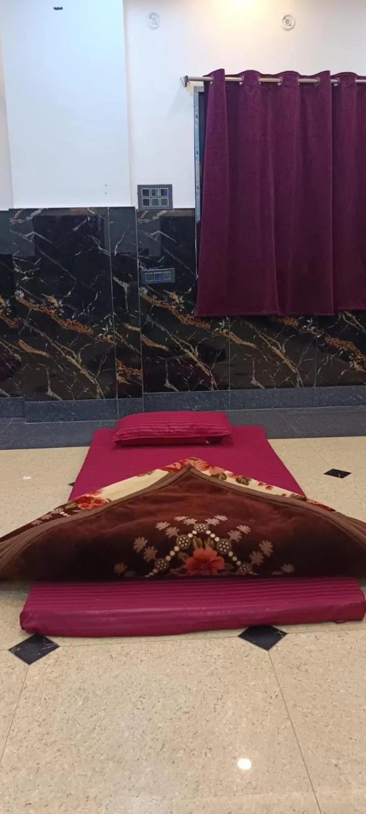 Single Bed in Dormitory Room in Hotel Diamond Inn