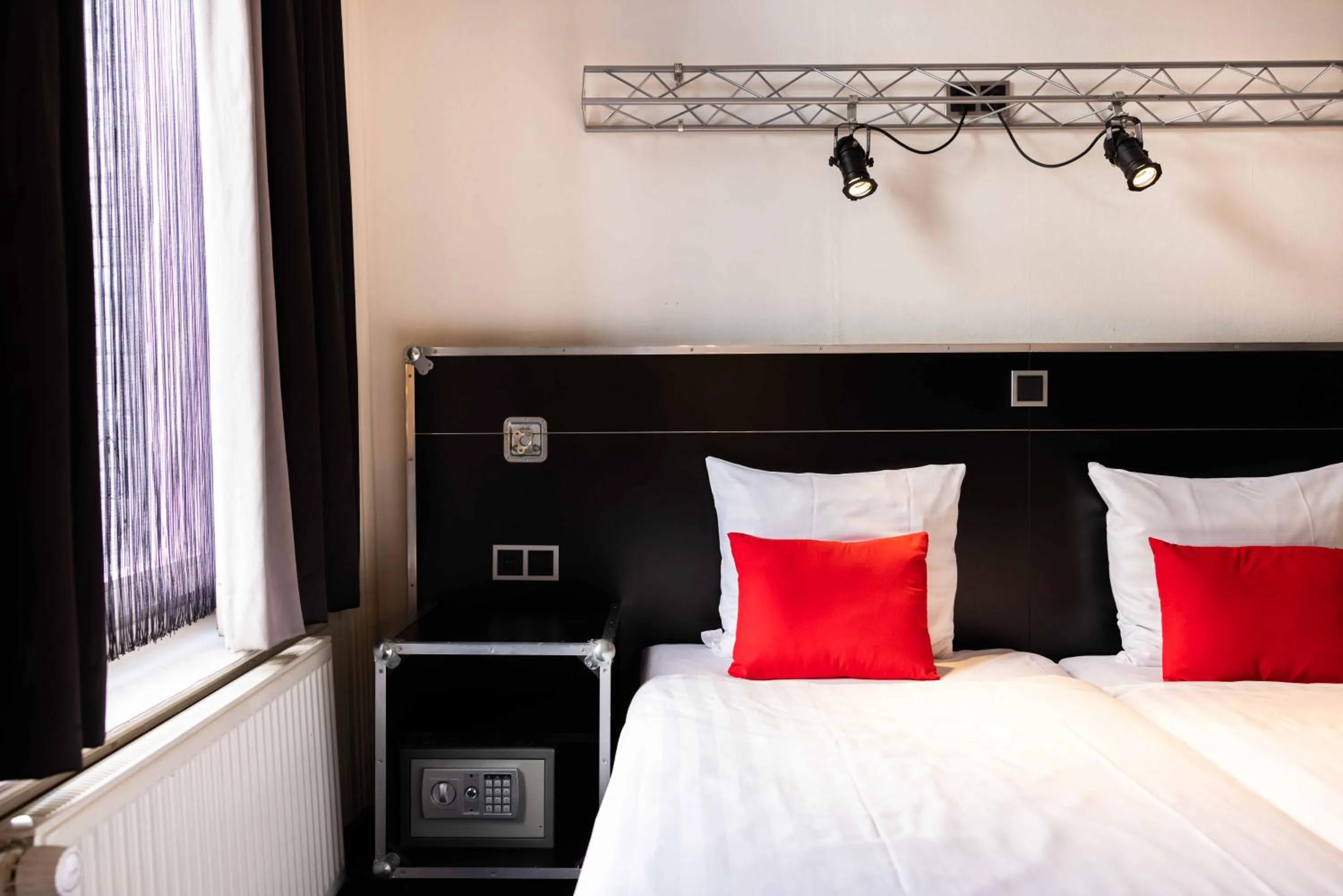 Standard Double or Twin Room in Backstage Hotel Amsterdam