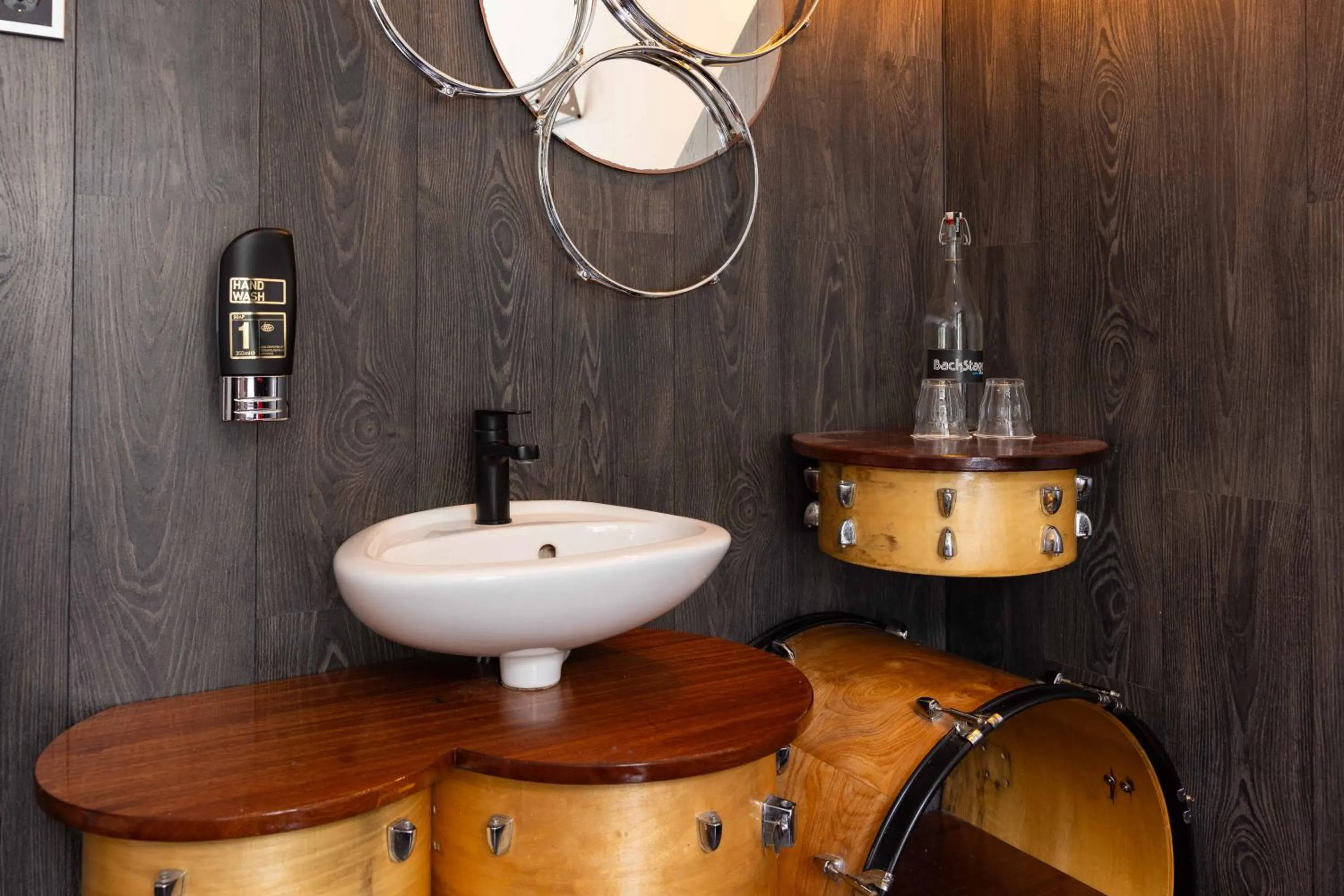 Basic Double or Twin Room with Shared Bathroom in Backstage Hotel Amsterdam