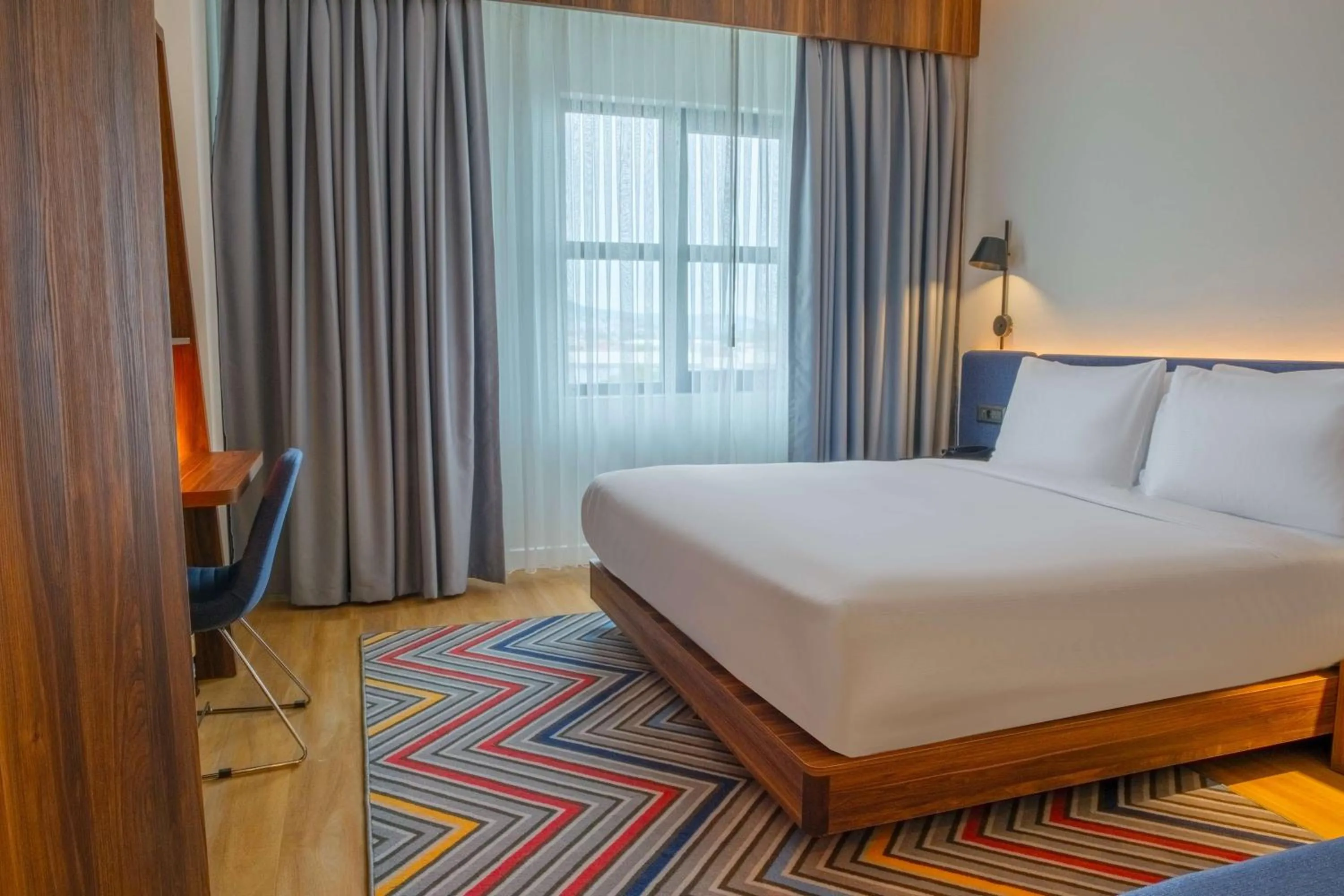 Queen Room - Non-Smoking in Hampton By Hilton Sakarya