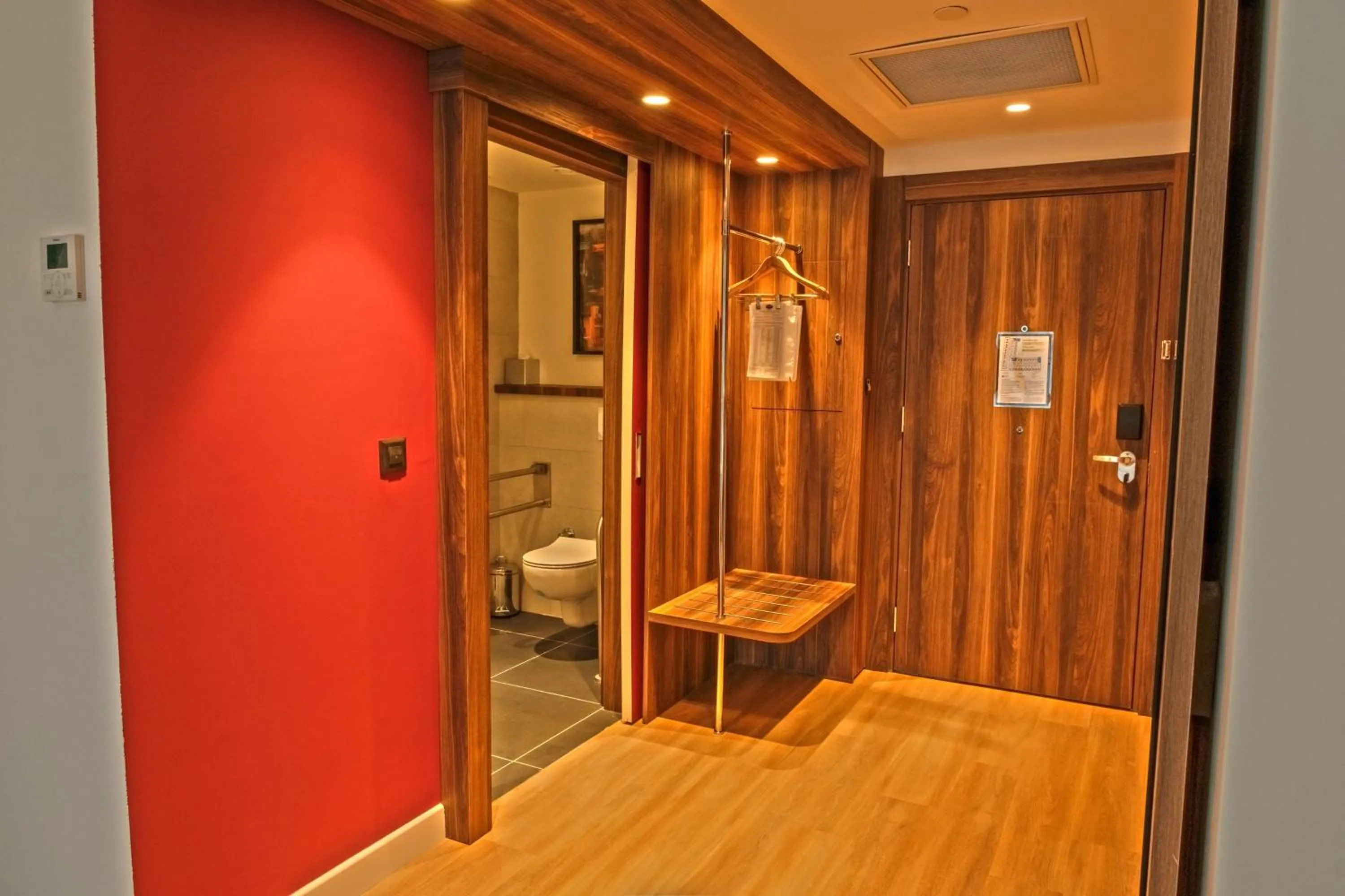 Queen Accessible Room NS in Hampton By Hilton Sakarya