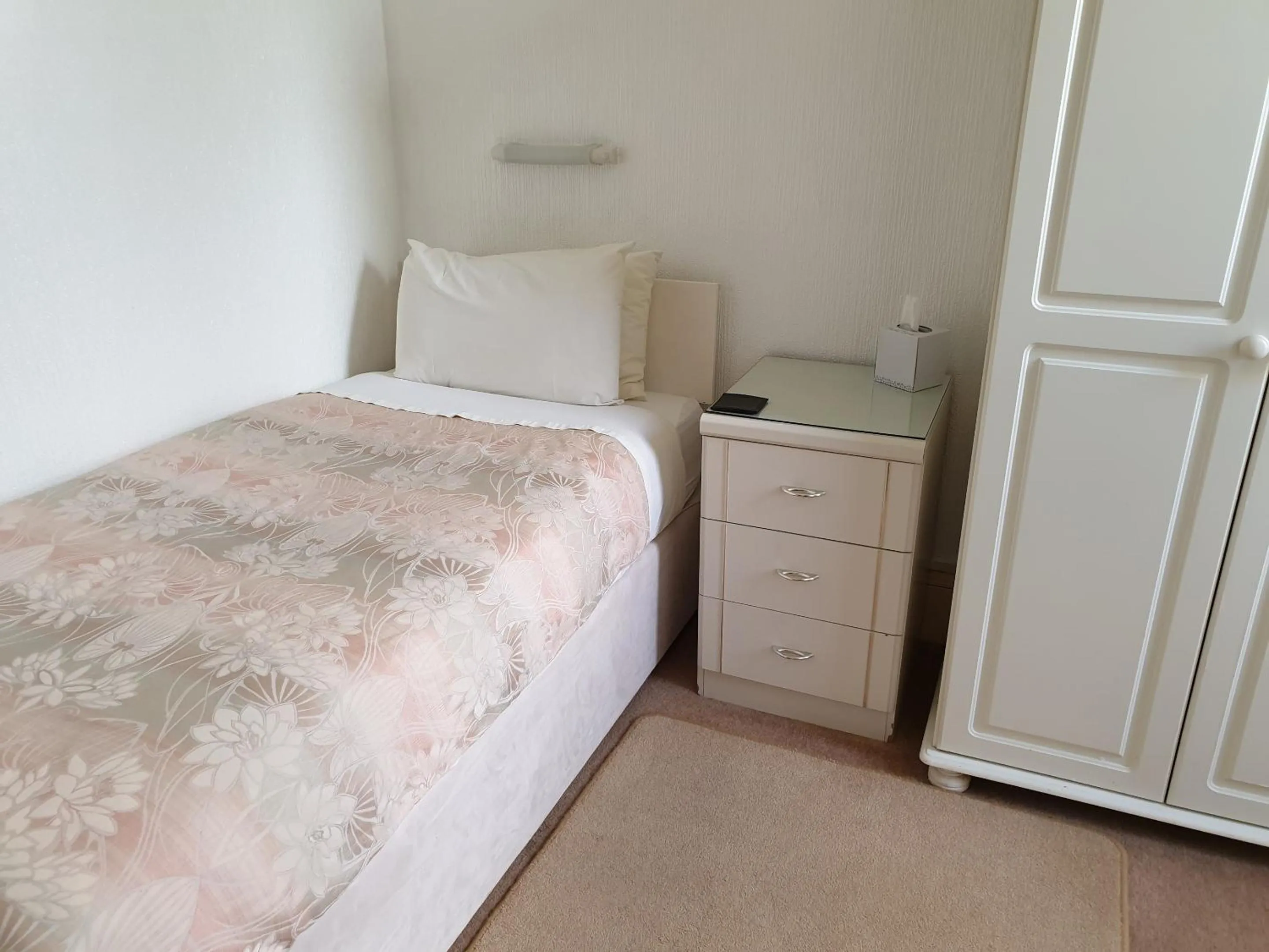 Single Room with En-suite - single occupancy in The Wycliffe