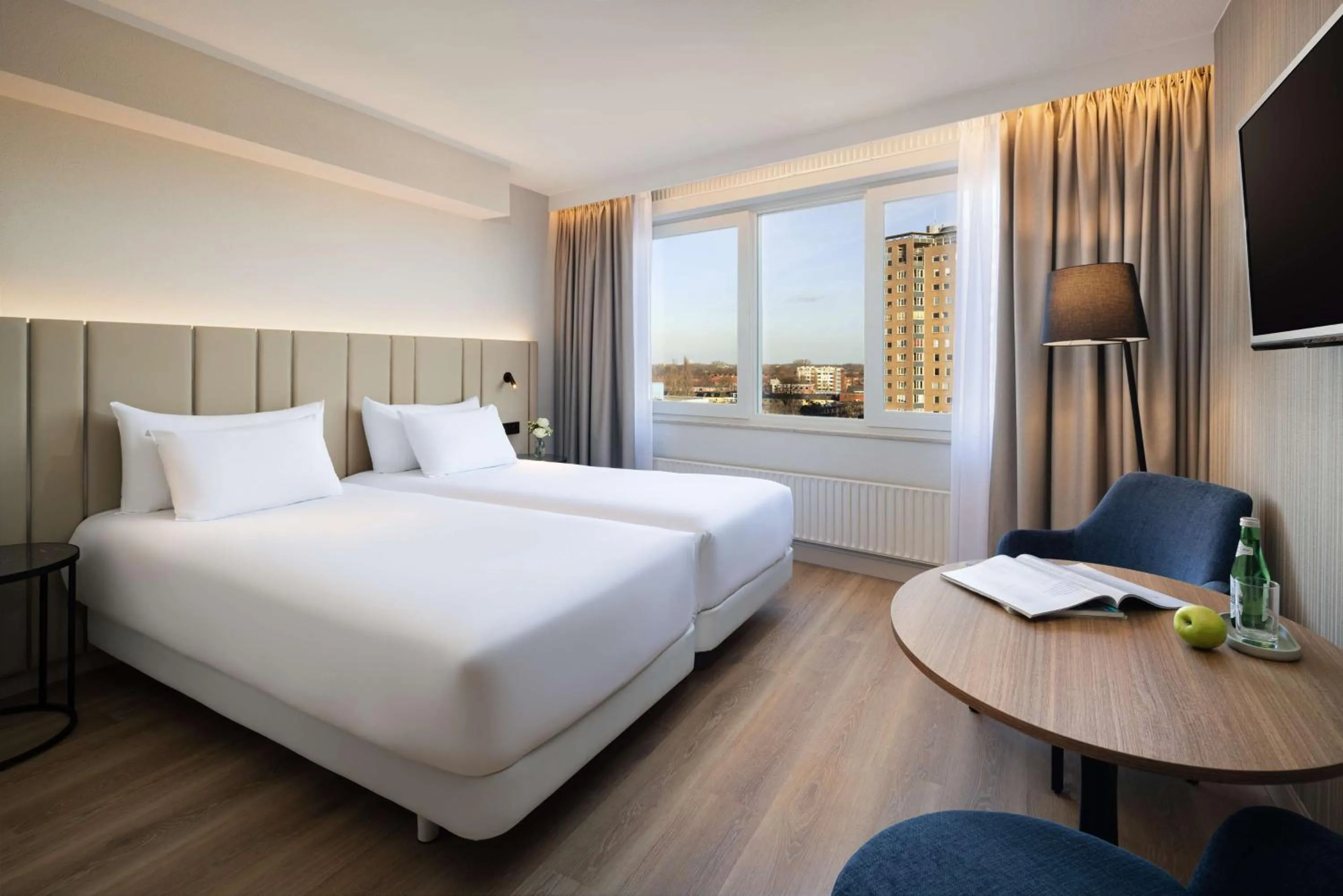 Standard Twin Room in NH Groningen Hotel