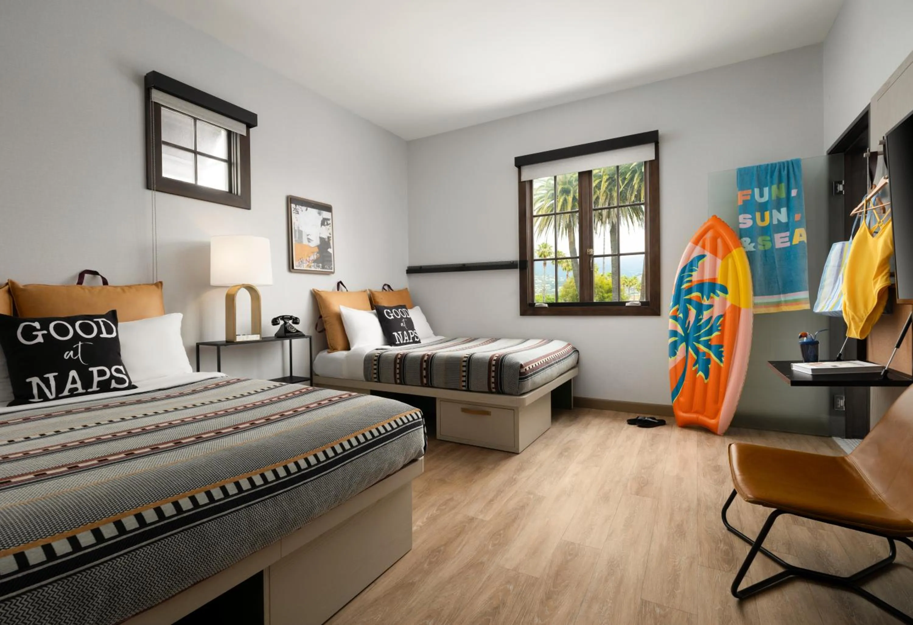 DOUBLE UP - 185 SQF, Guest room, 2 Queen in The Waterman