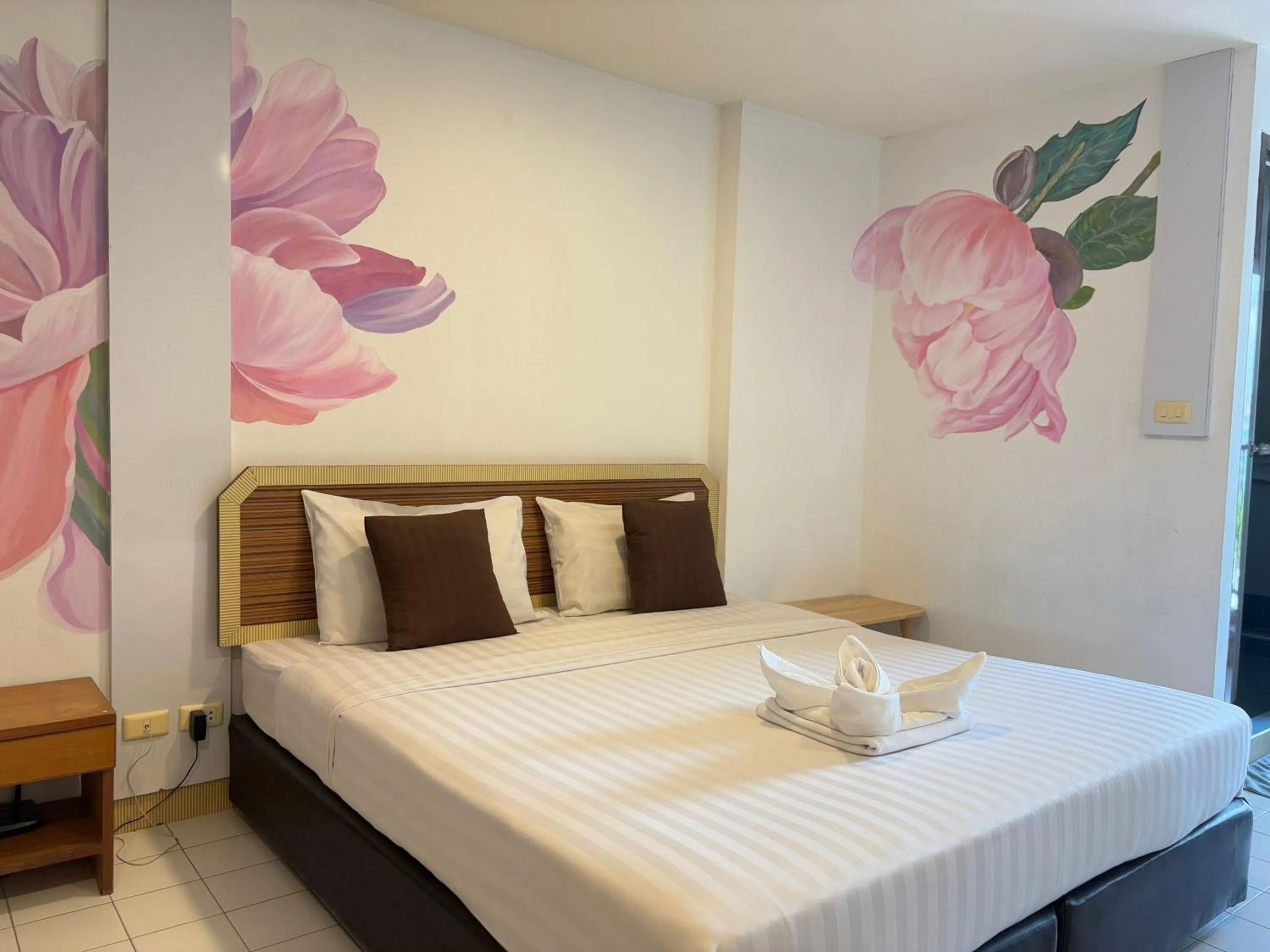 Superior Double Room in OYO 75446 Travis Inthamara 49