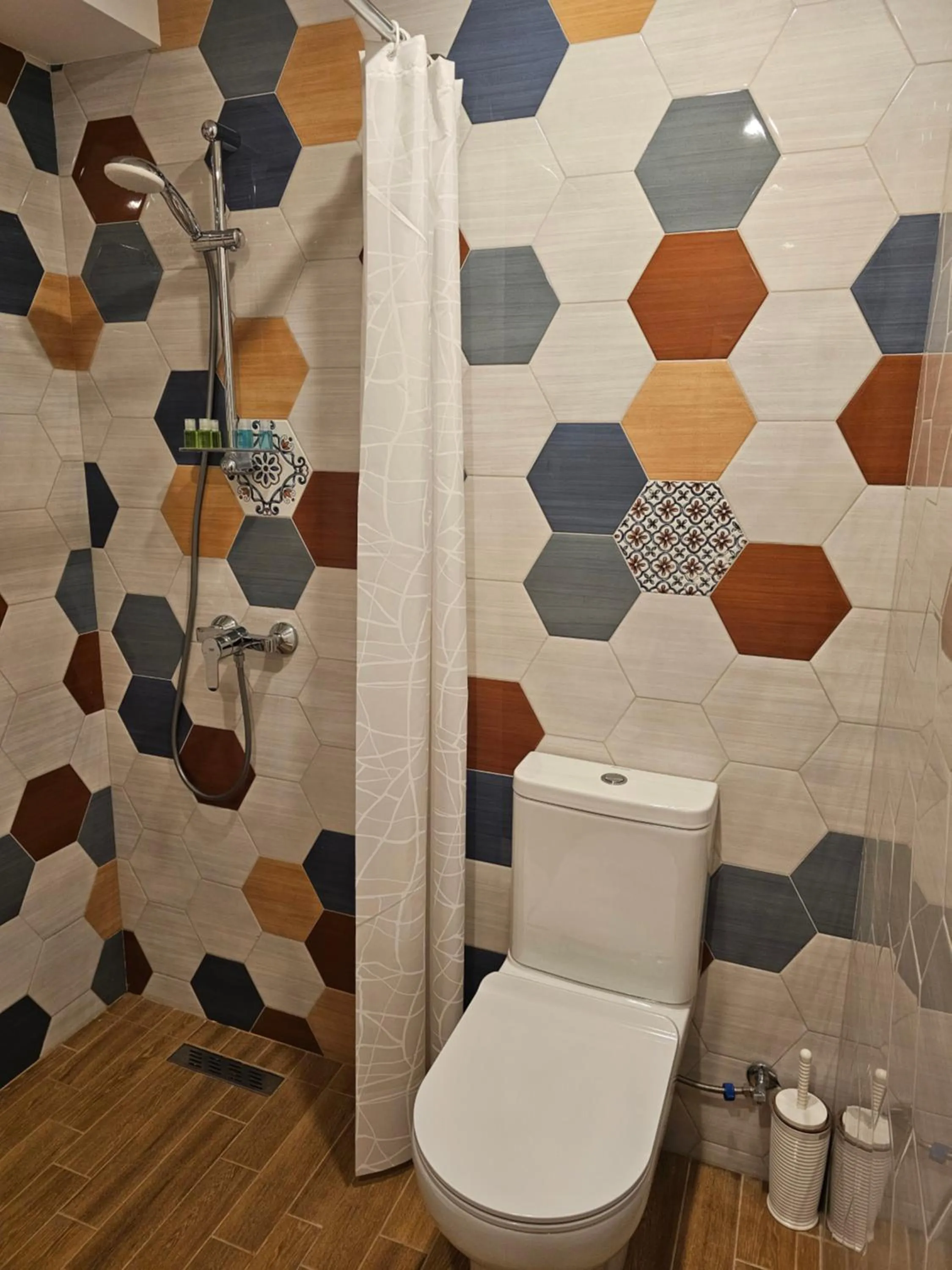 Twin Room with Balcony - single occupancy in Hotel Avenue 30