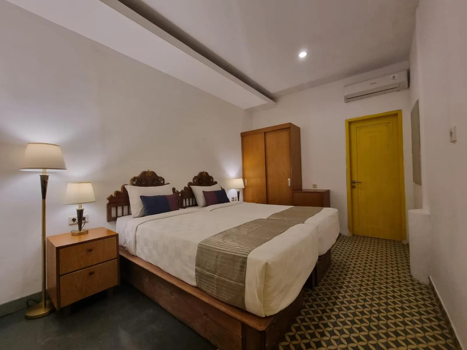 Twin Room in Attara Inn Senggigi