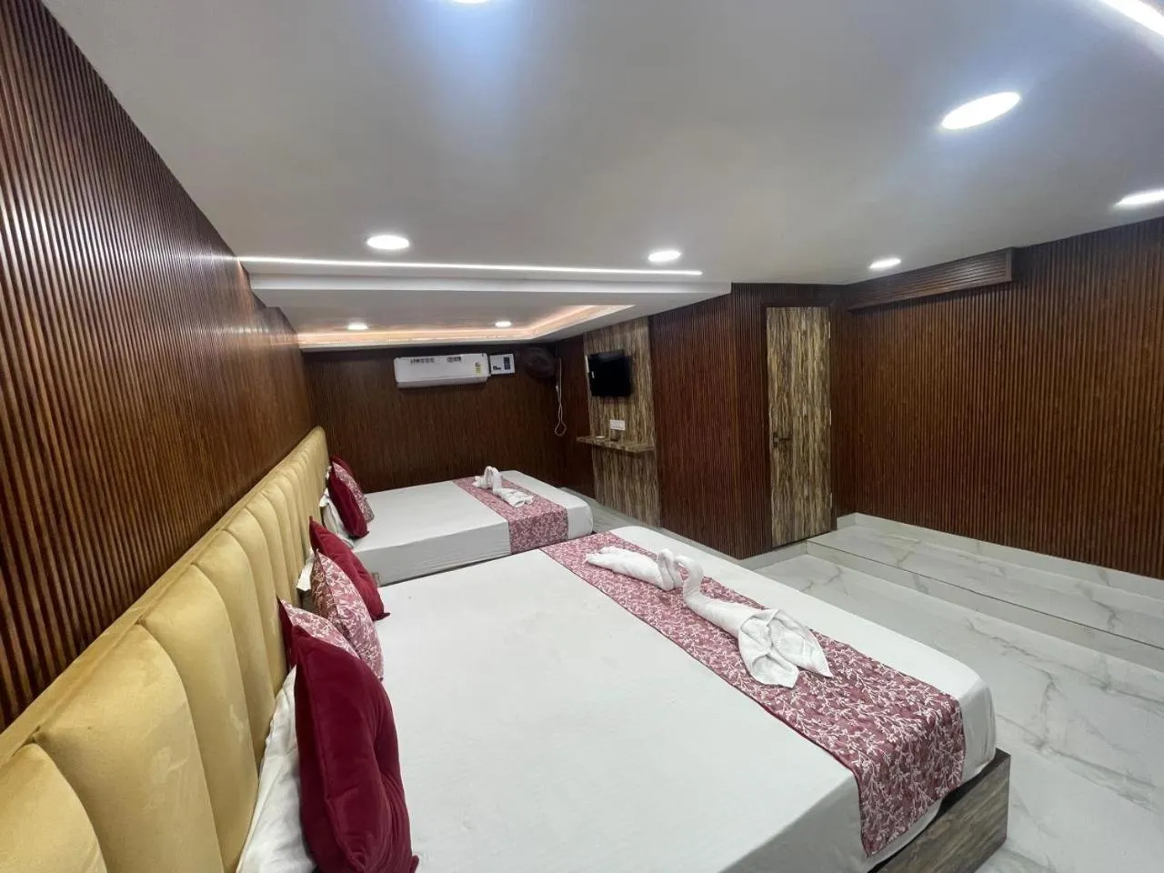 Deluxe Family Suite in HOTEL ROBIN