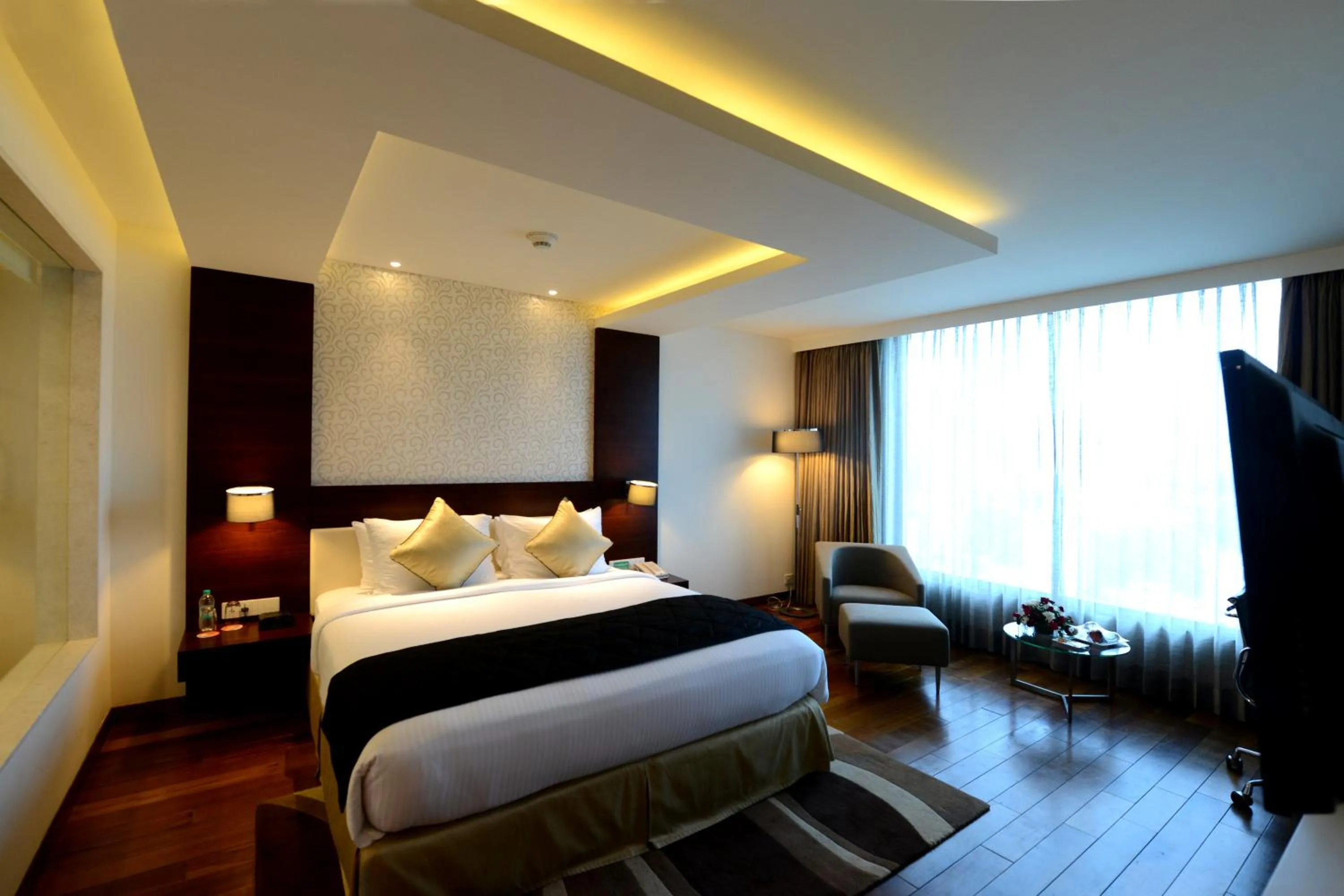 Deluxe King Room - single occupancy - Disability Access in Howard Johnson By Wyndham, Hebbal, Bengaluru