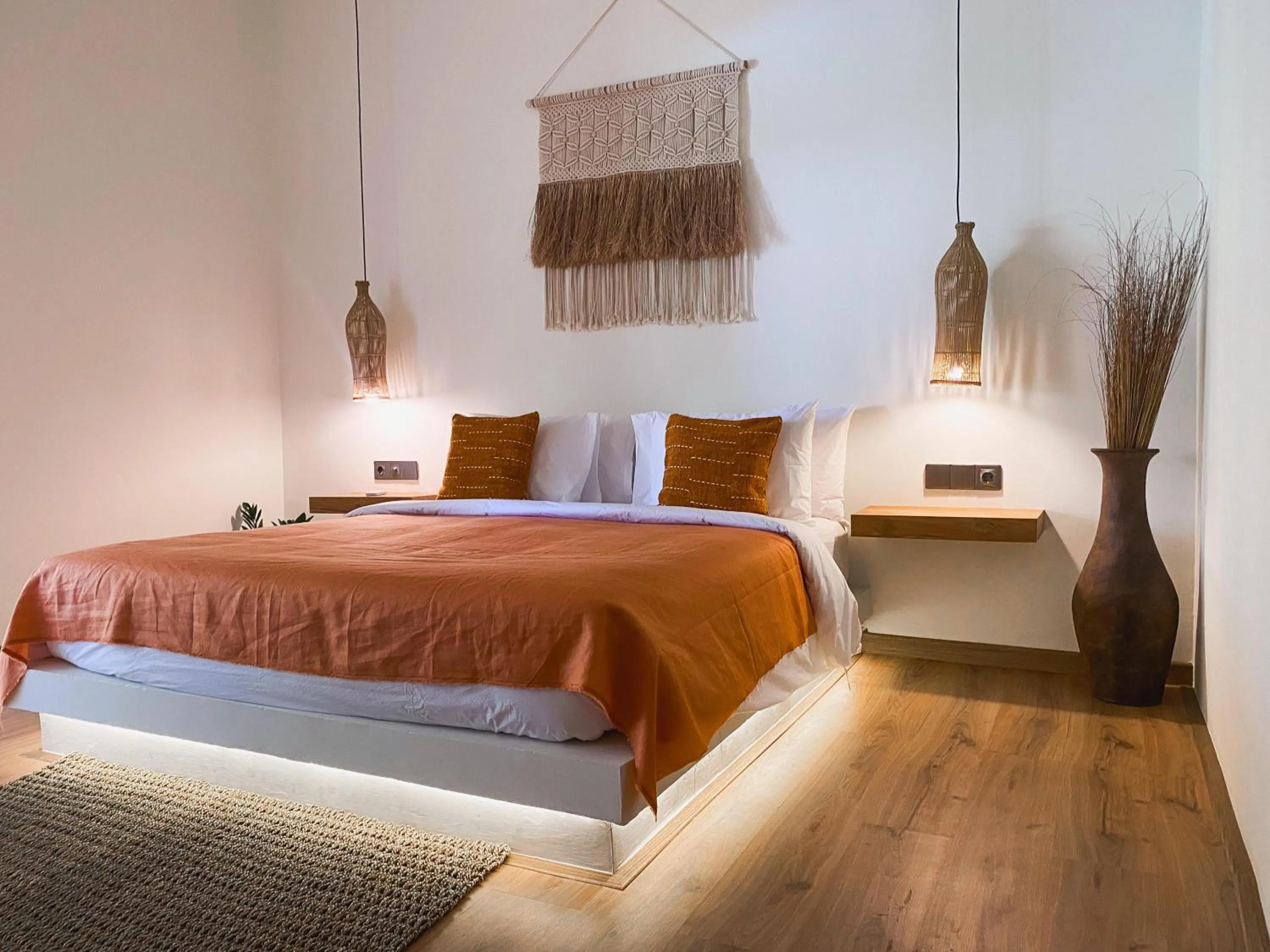 Deluxe Double Room with Bath in Reset Lombok Hotel