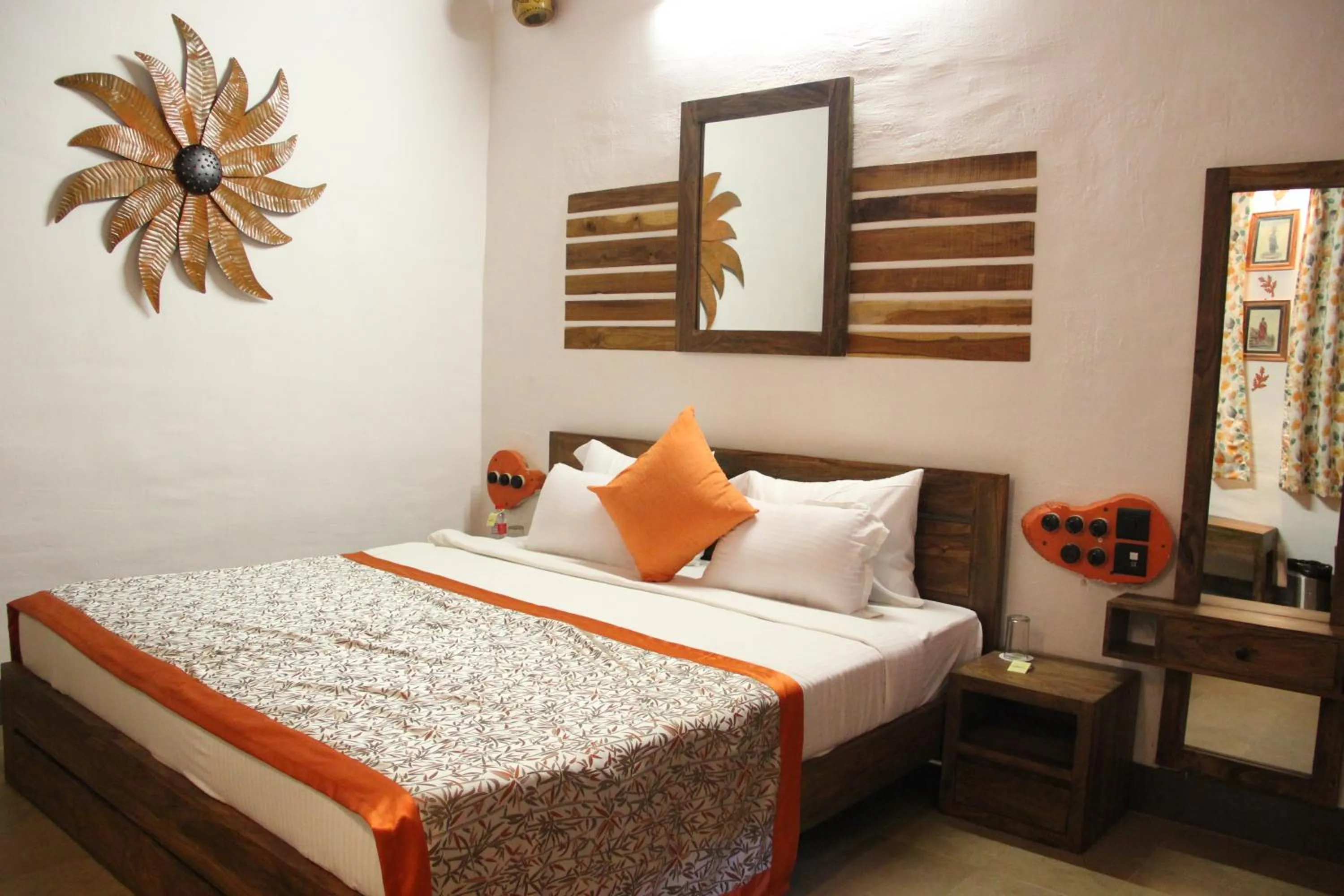 Mud Villa Room in Tathastu Pench