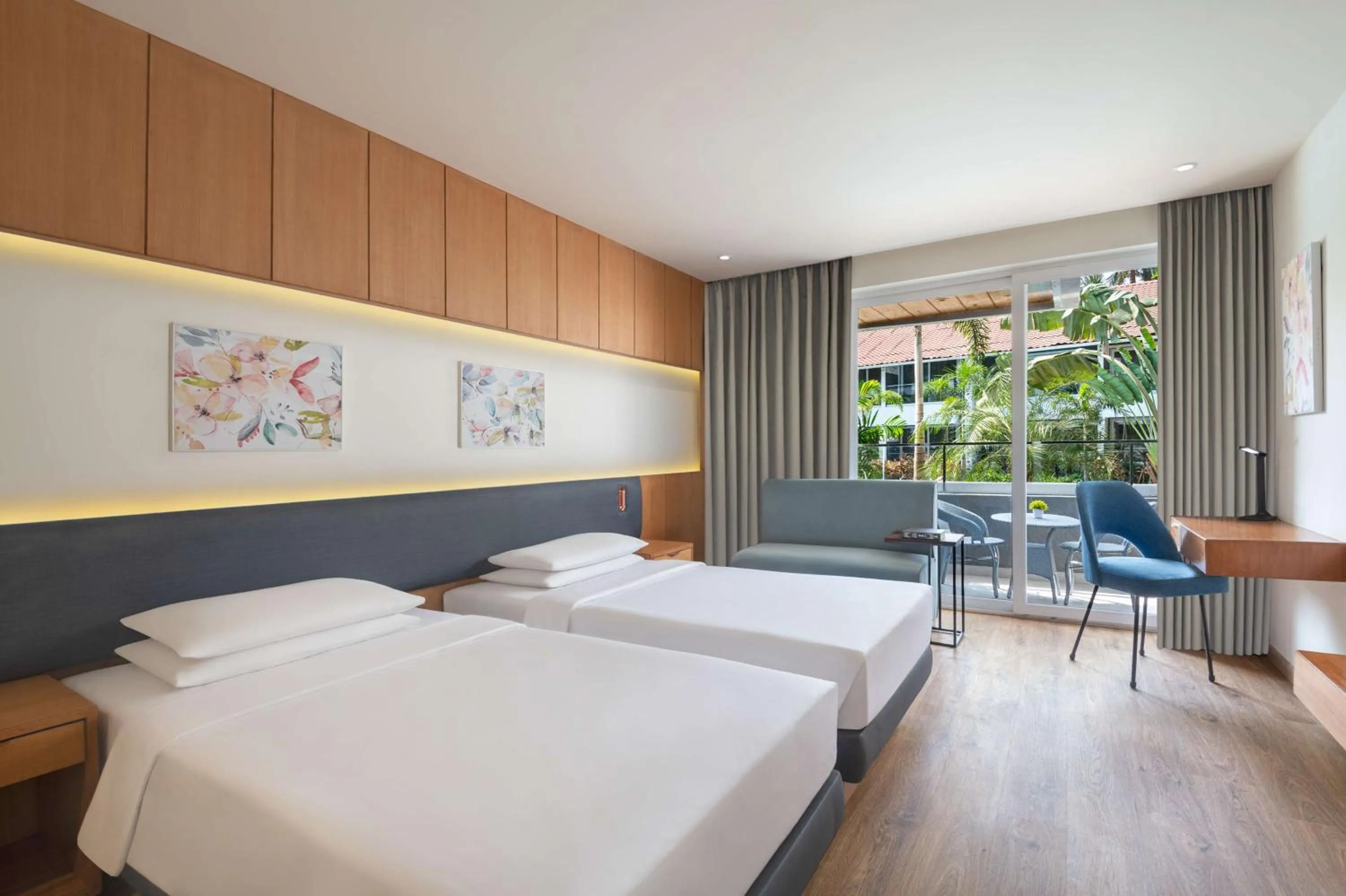 Twin Room with Balcony in Hyatt Place Goa Candolim