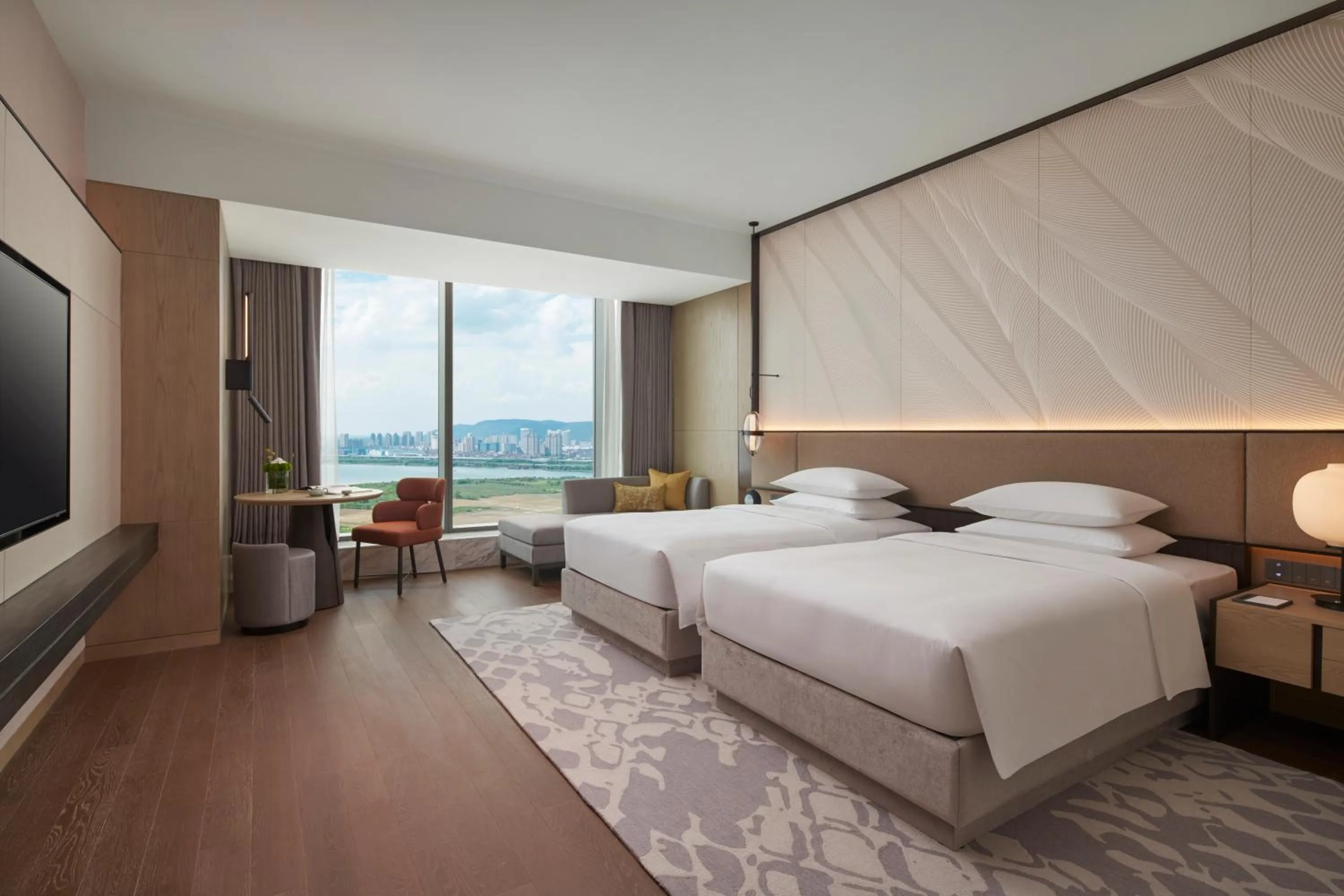 Twin Room with Lake View in Hyatt Regency Changshu Kuncheng Lake