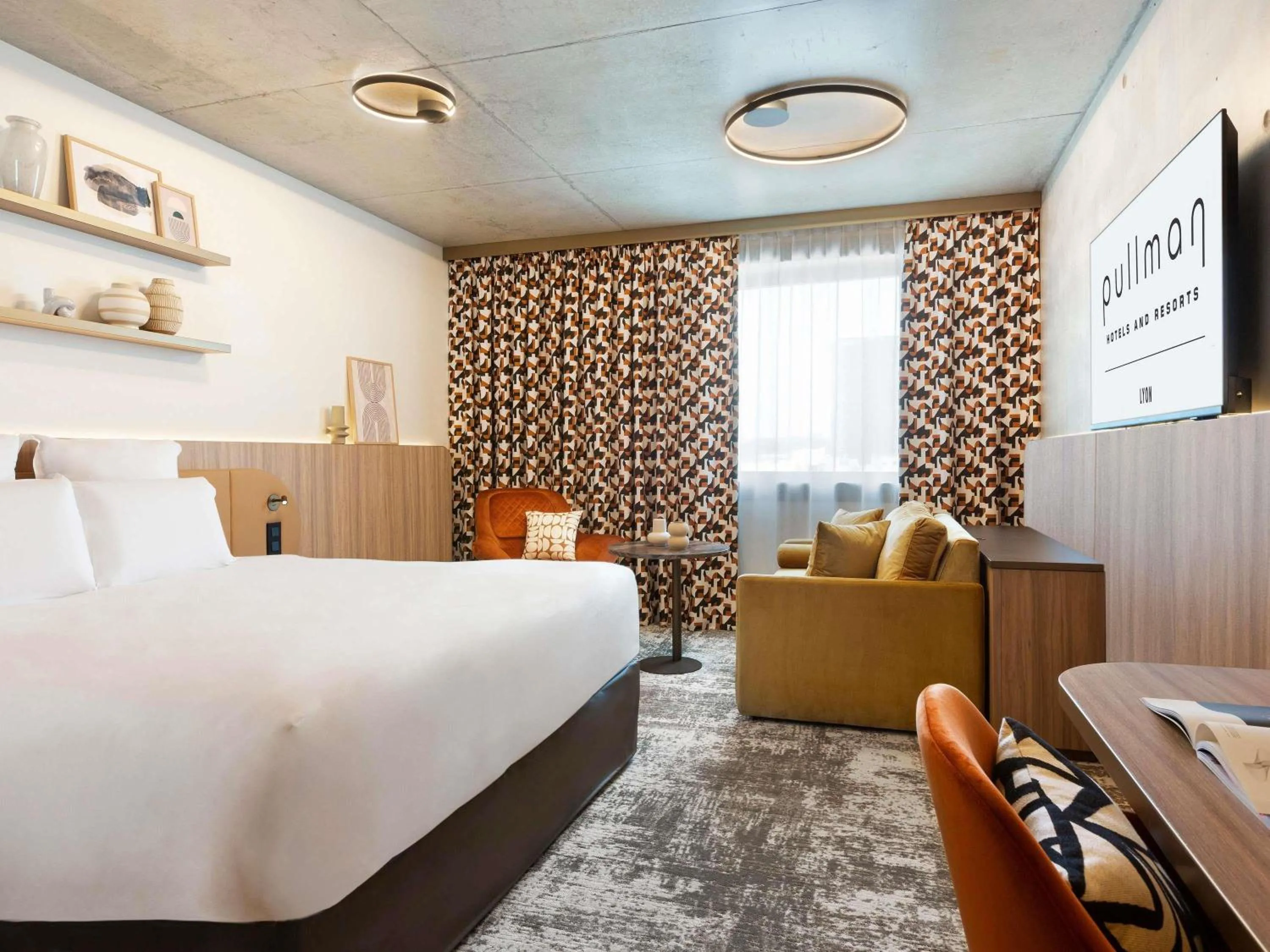 Executive Double Room with One Double Bed and One Sofa Bed in Pullman Lyon