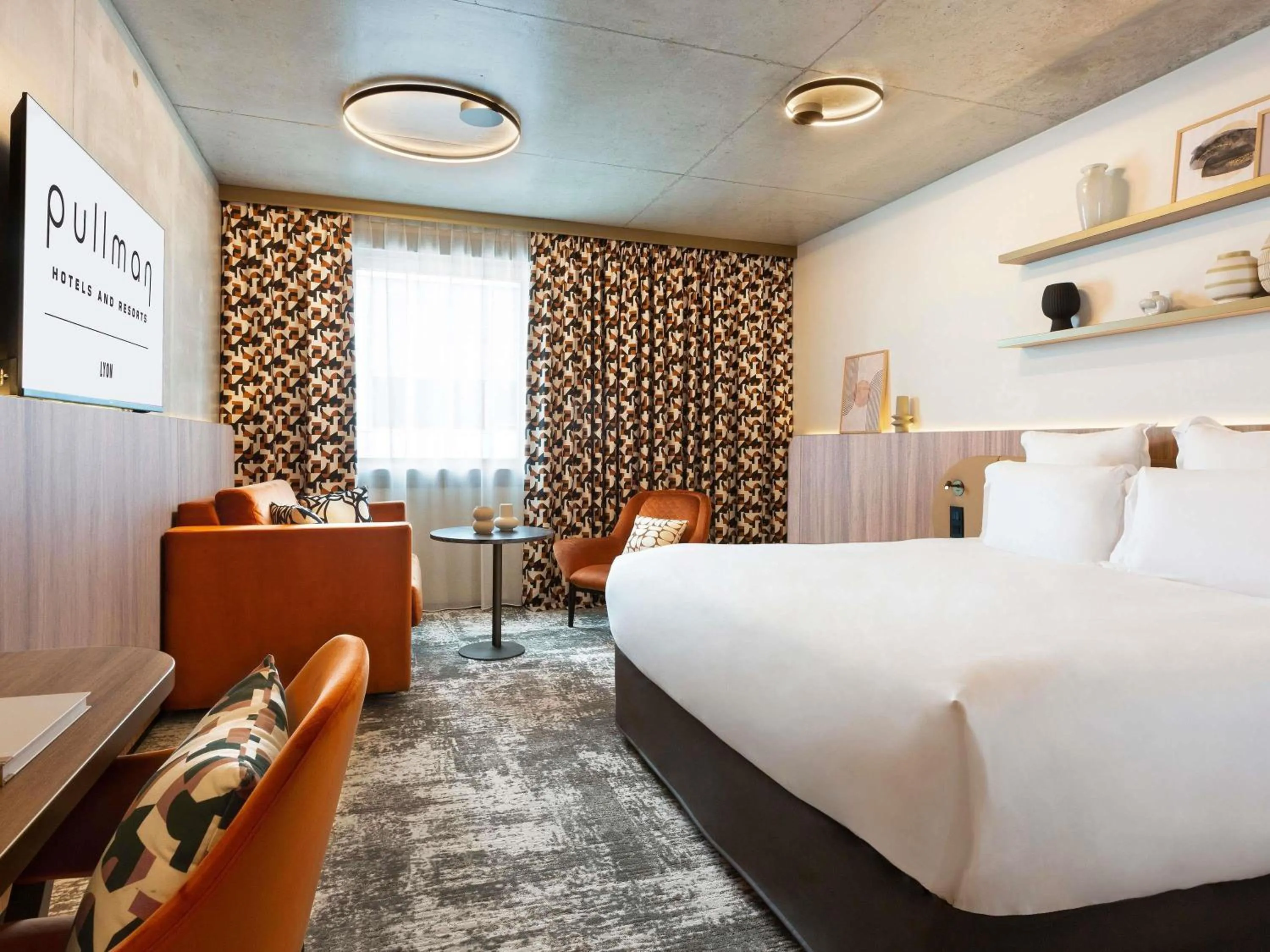 Executive Family Room - One double bed and One double sofa bed in Pullman Lyon