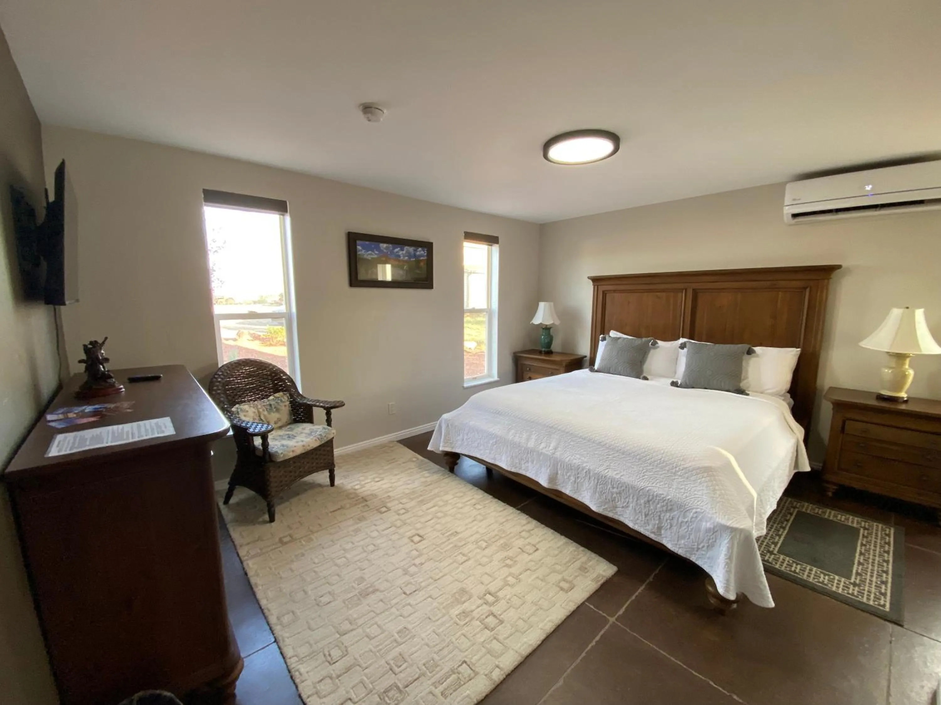 Deluxe Quadruple Room in SkyRidge Inn
