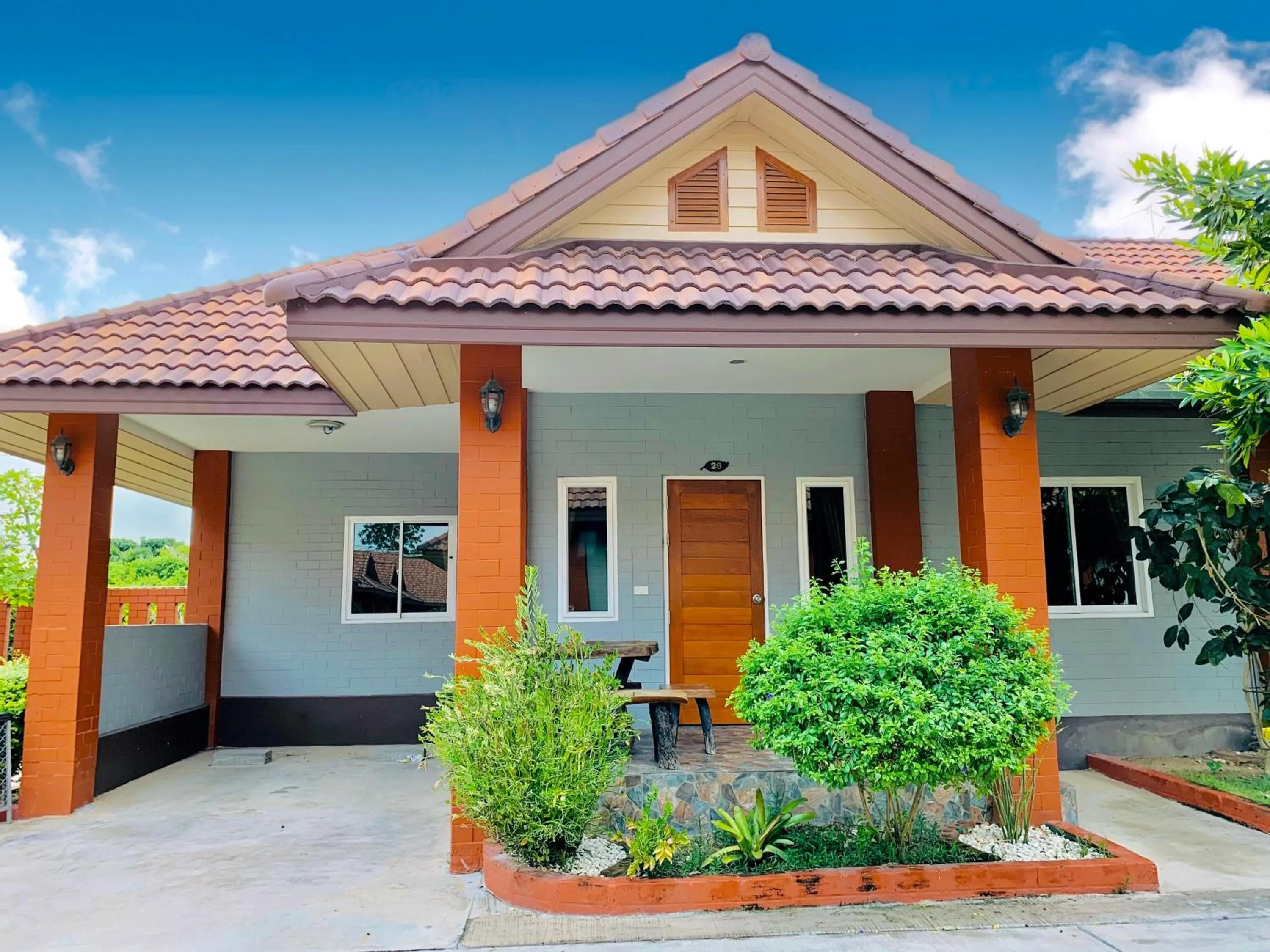 Family Double Room in Benwadee Resort Pattaya