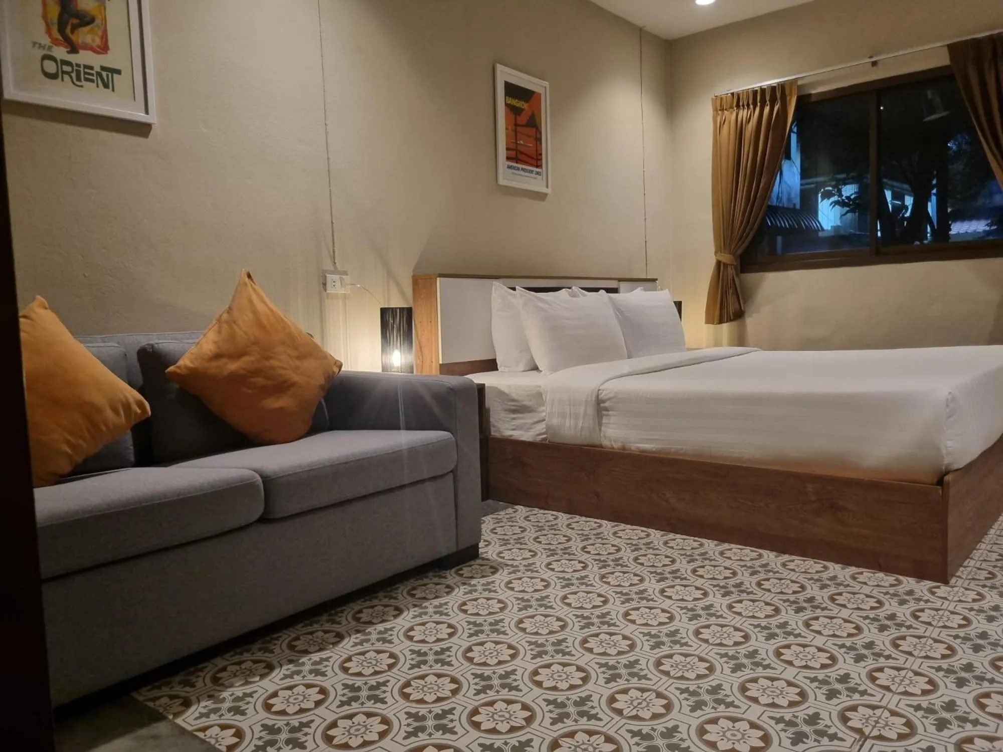 Deluxe Queen Room in New Breakers Hotel Rawai