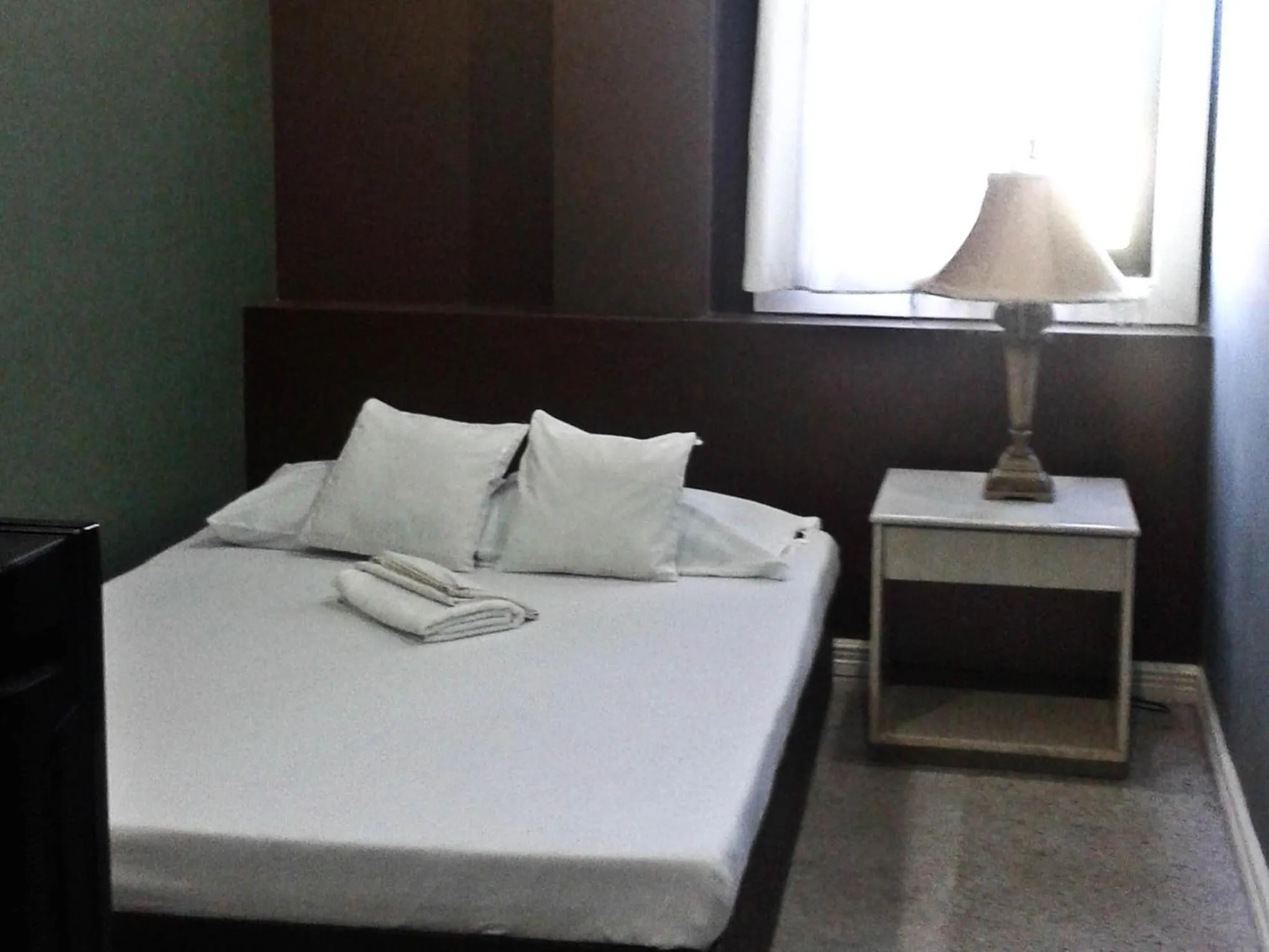 Standard Double or Twin Room with Fan in RB Bed and Breakfast