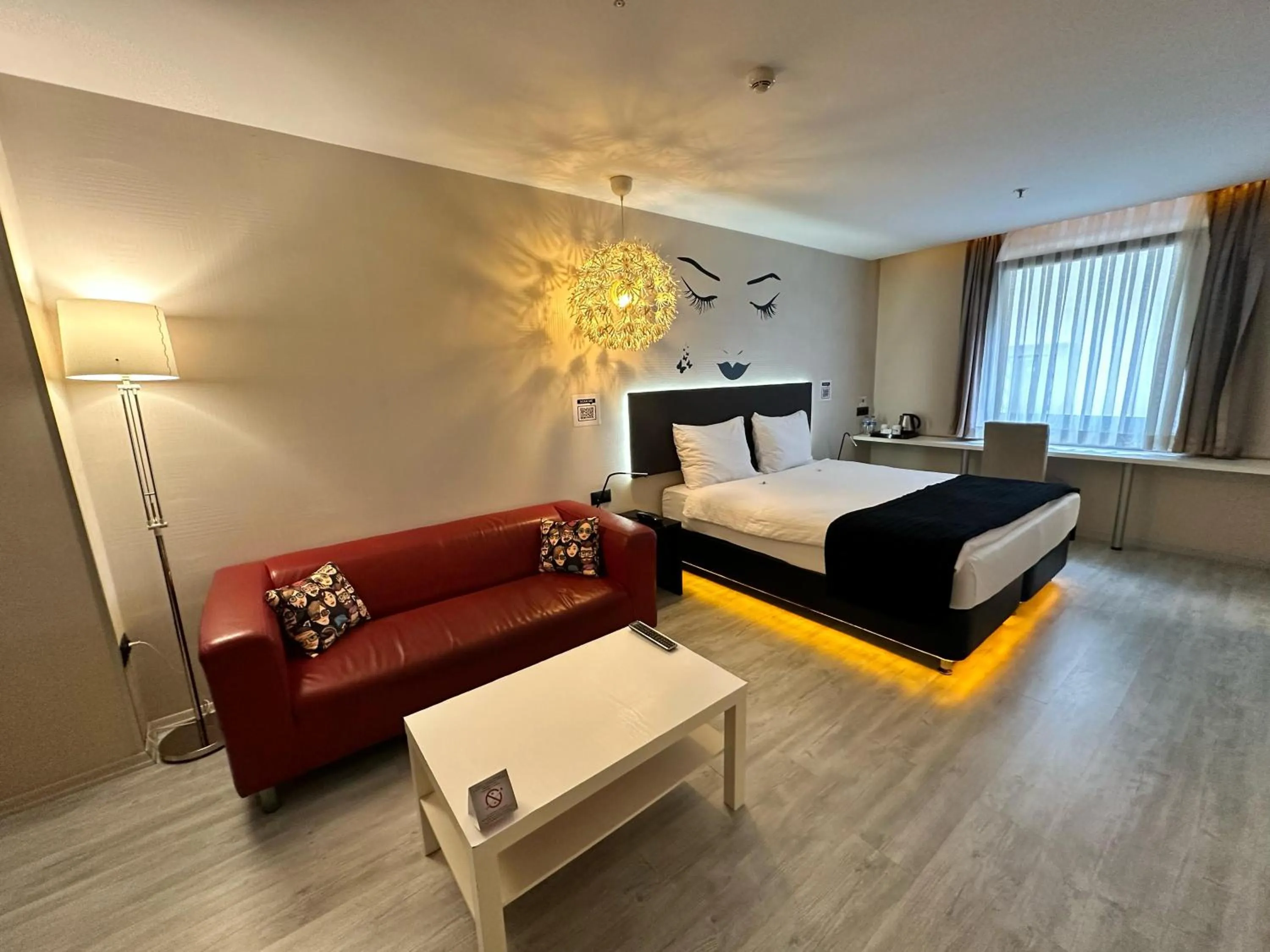 Standard Double Room - single occupancy in Tempo Fair Suites