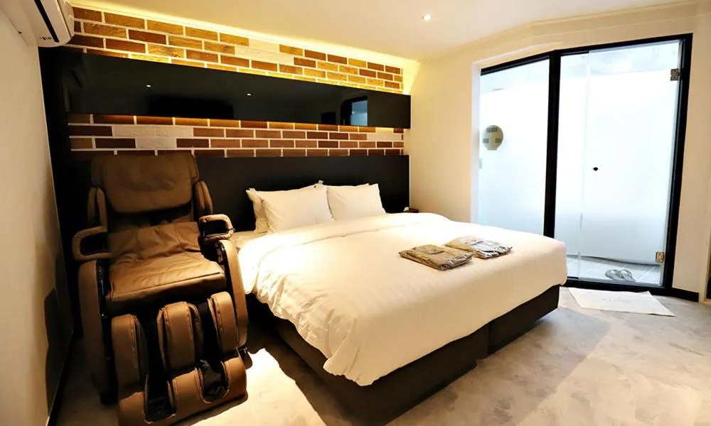 Deluxe Double Room in Incheon Illuwa Hotel