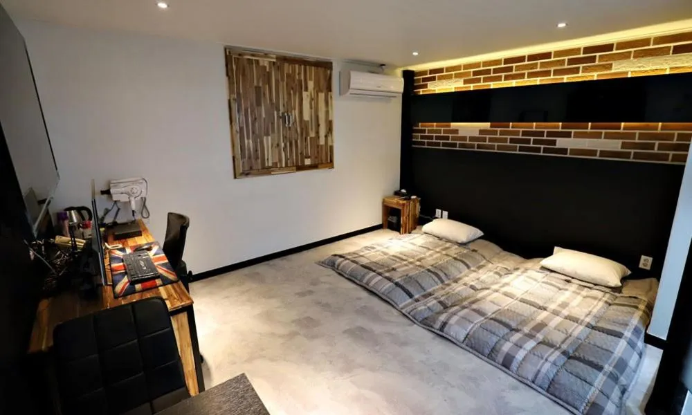 Standard Korean Style Ondol Room in Incheon Illuwa Hotel
