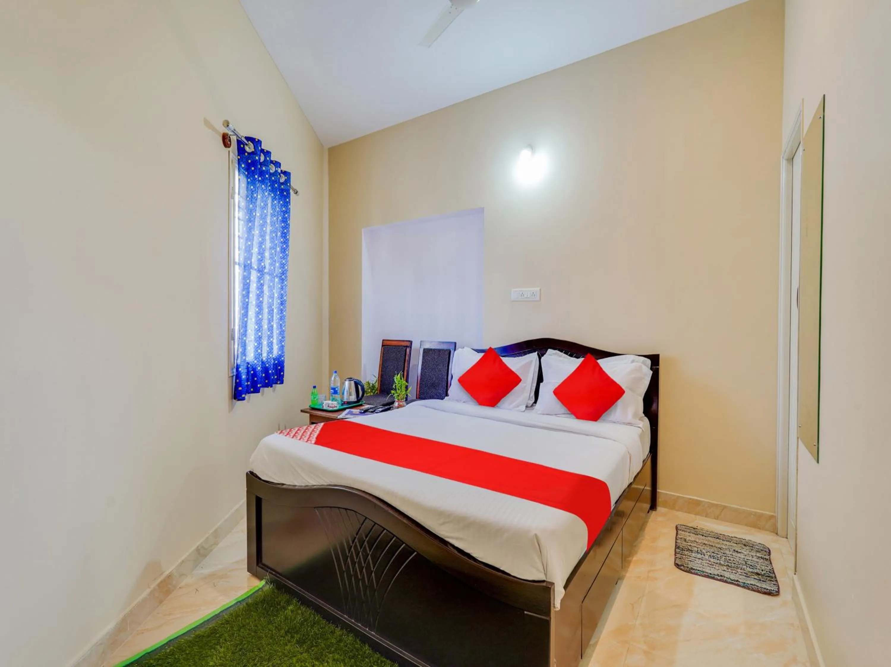 Classic Triple Room - single occupancy in Hotel O SGR Residency