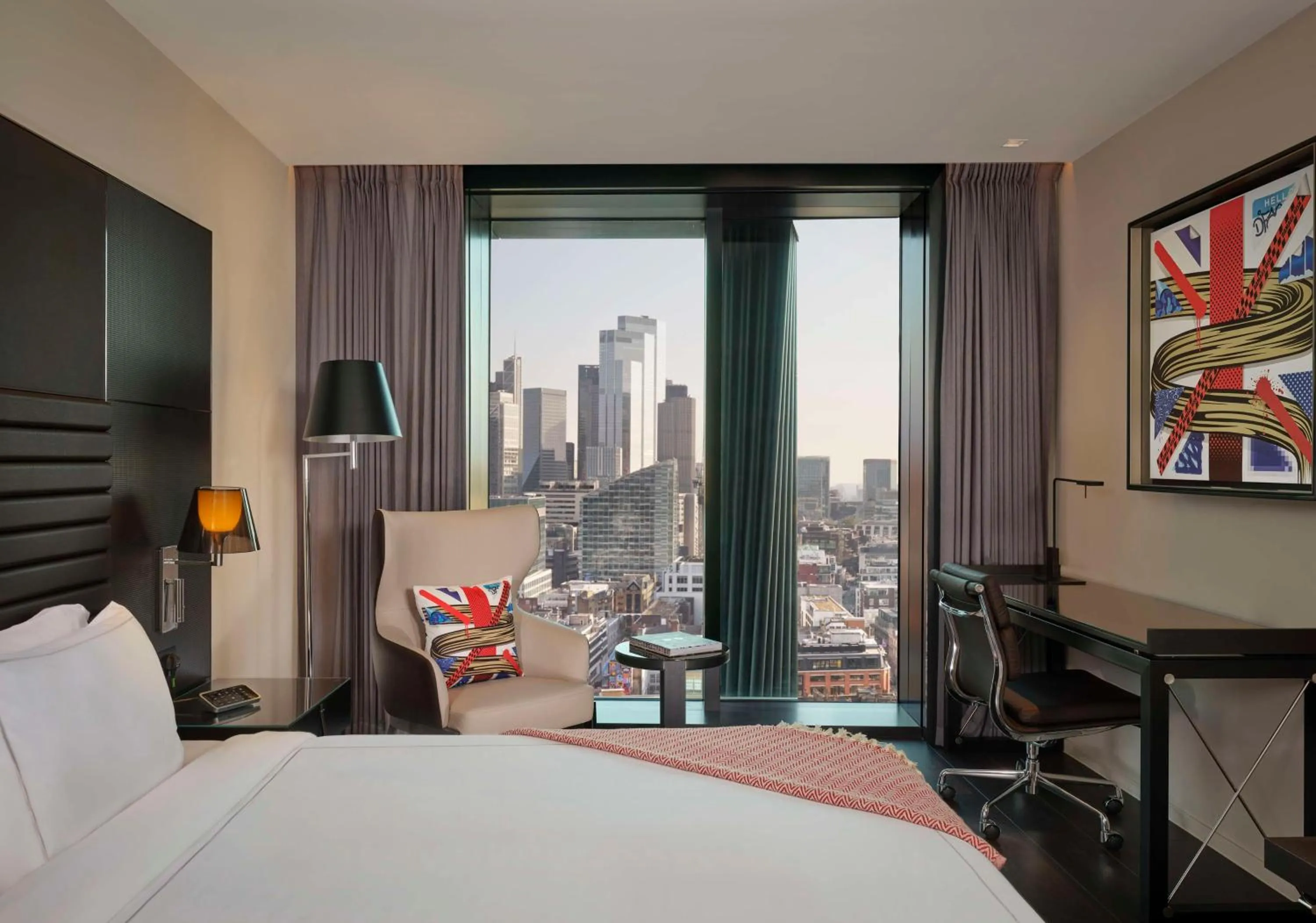 Art Room Studio King in art'otel London Hoxton