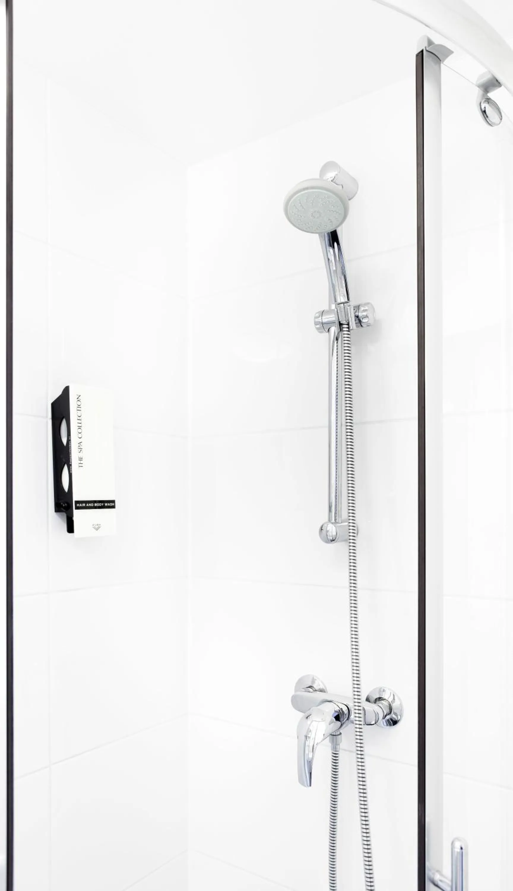 Standard Triple Room in Hotel Victorie