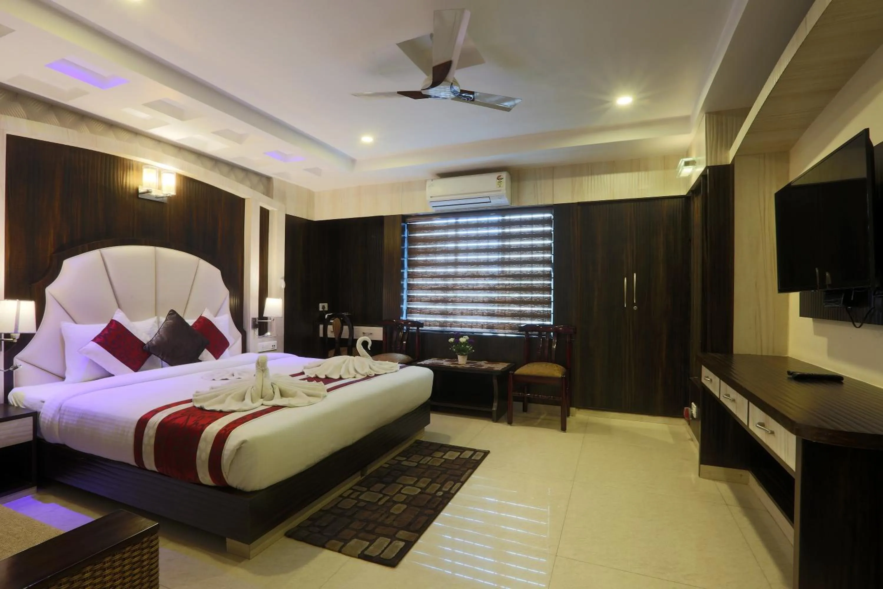 Deluxe Suite - single occupancy in Hotel Blue Bird, Nagaon