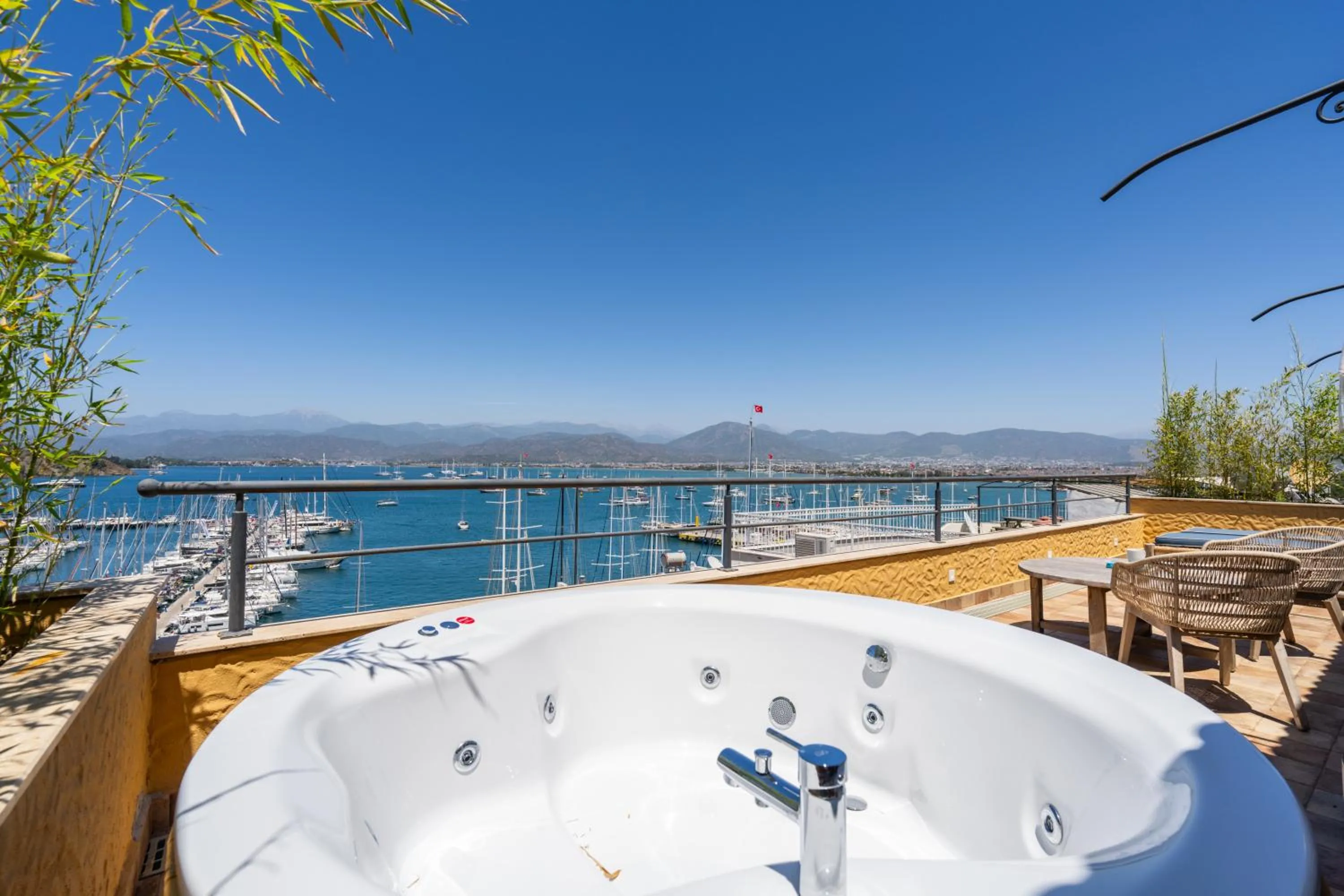 Mandarin House ( Annex ) | Loft Room in Hotel Unique-Boutique Class - Adults Only