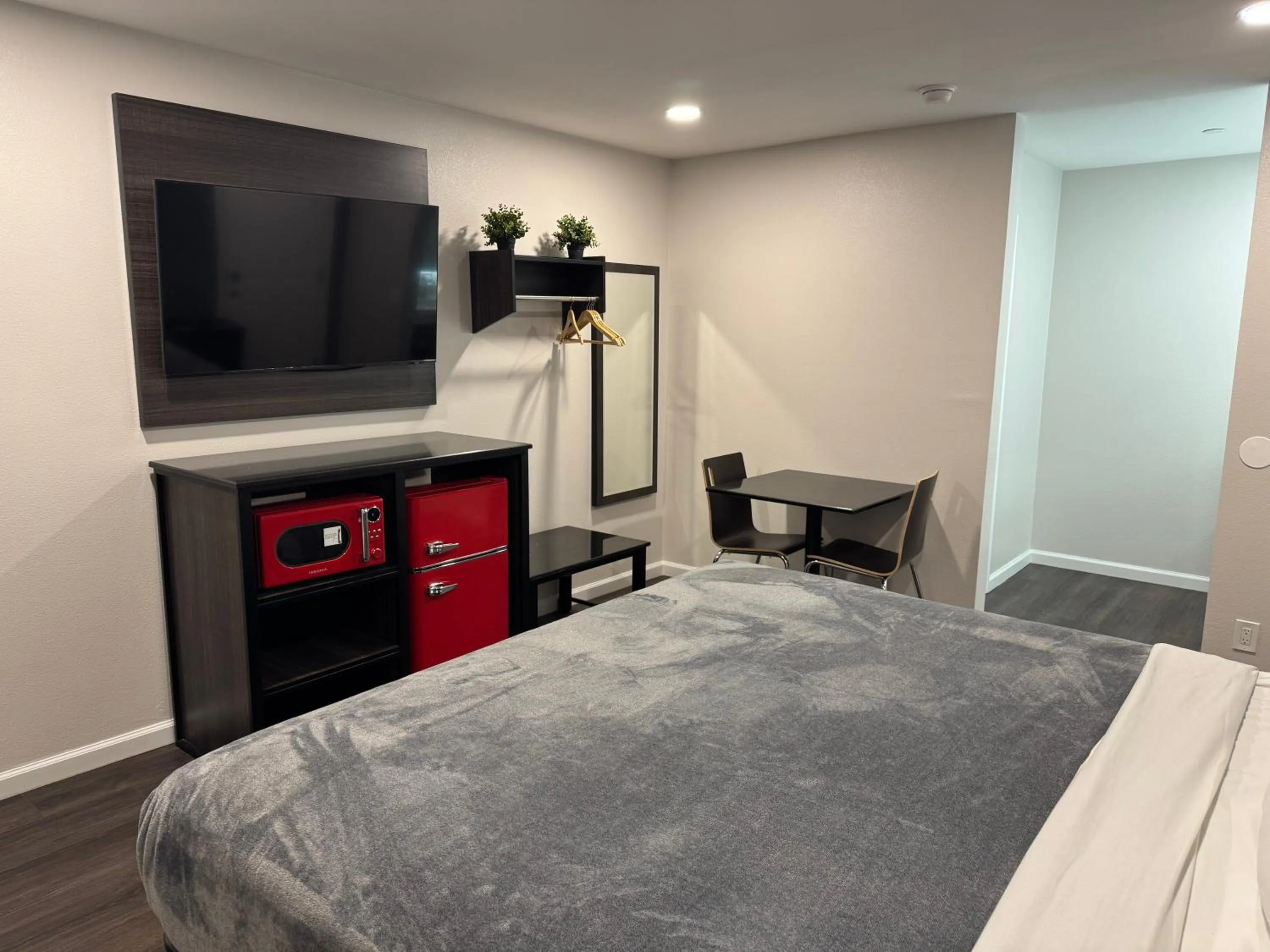 King Room in Deep Creek