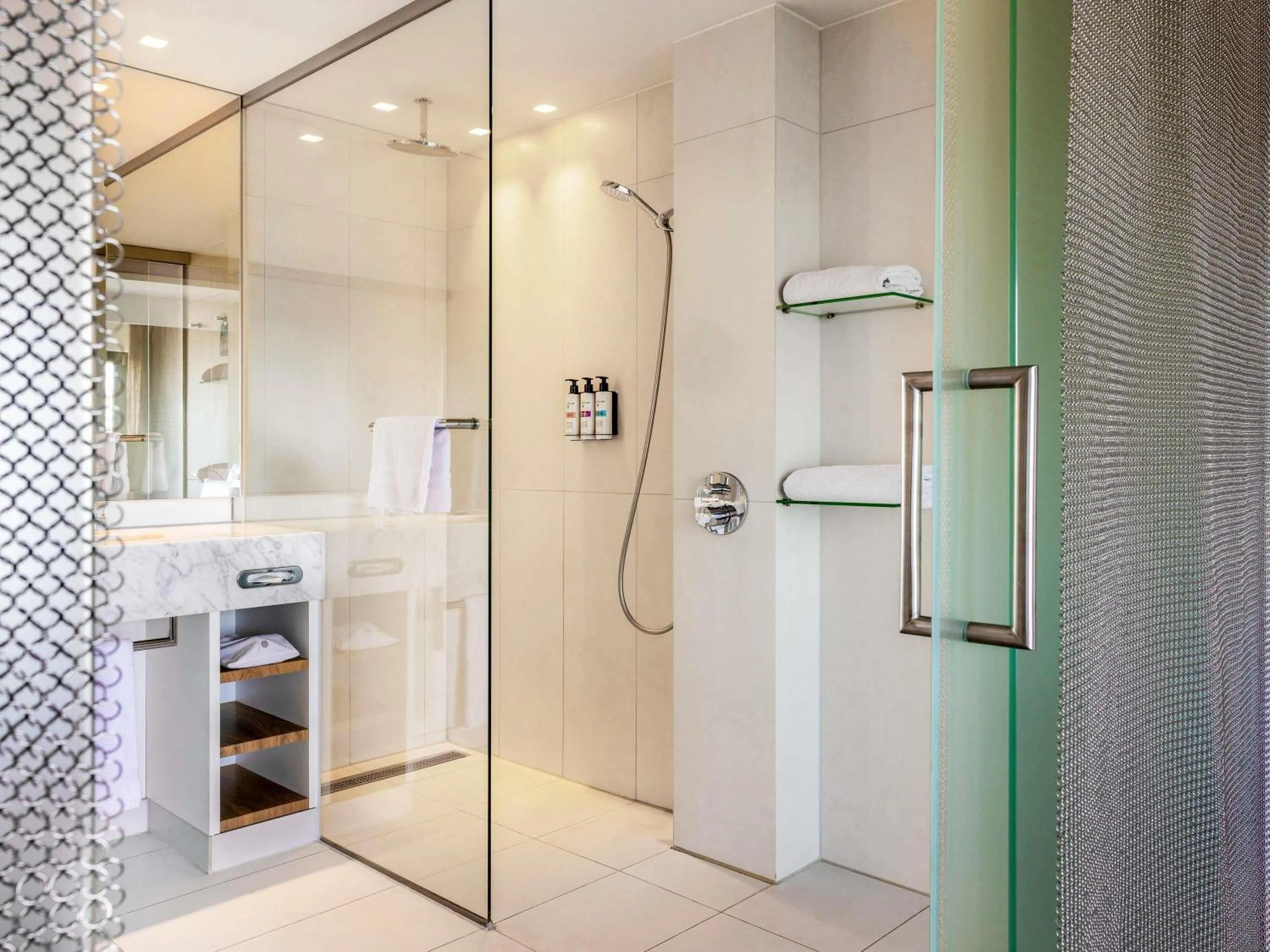 Executive King Room in Pullman Eindhoven Cocagne