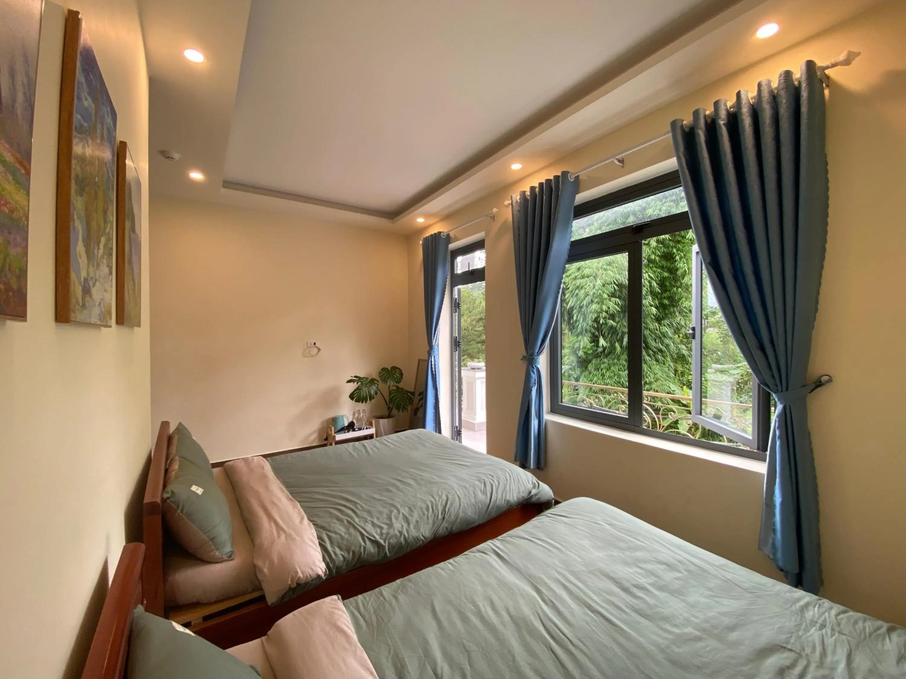 Quadruple Room with Balcony in D Home Da Lat 2