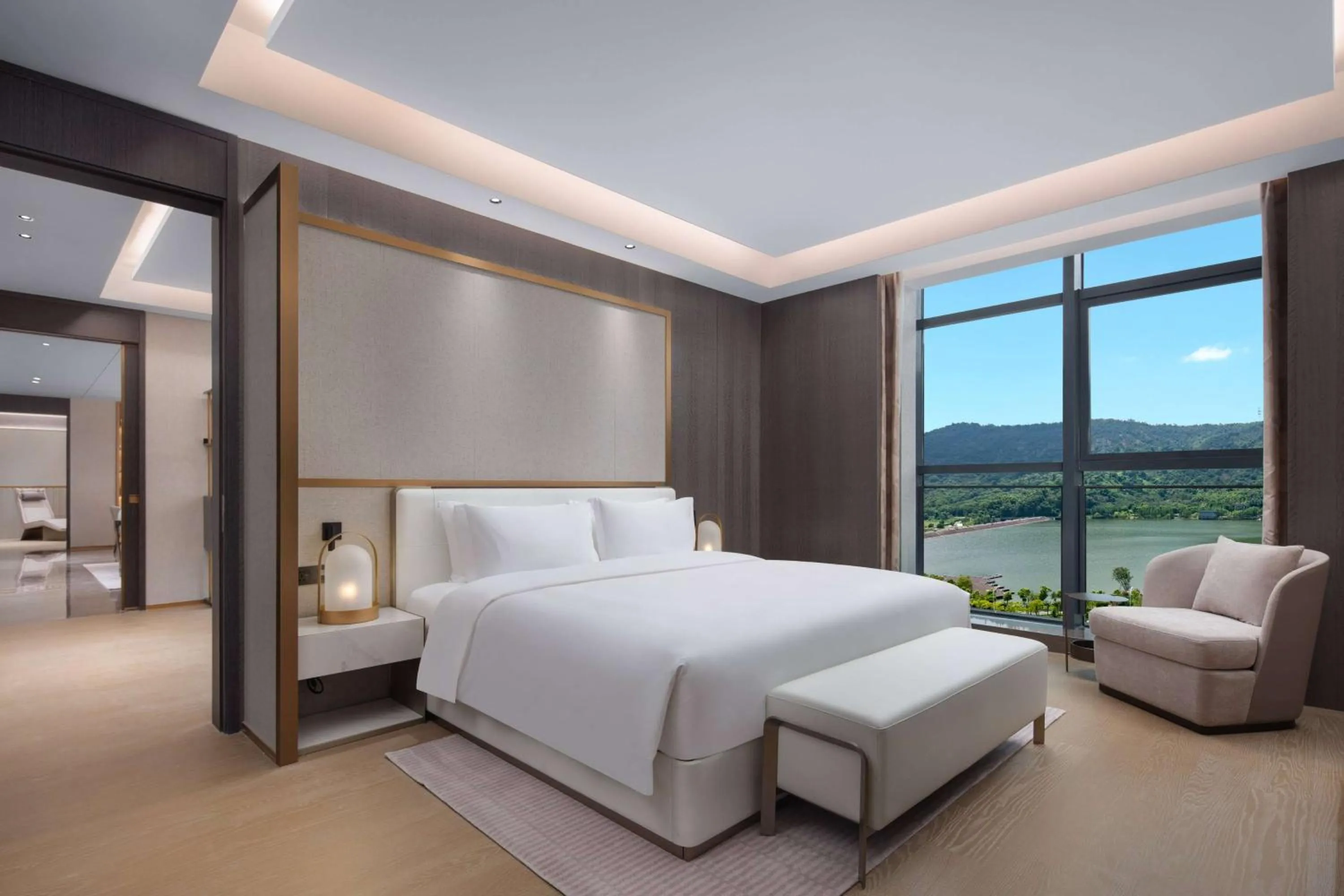 Presidential Suite in Wyndham Taizhou West