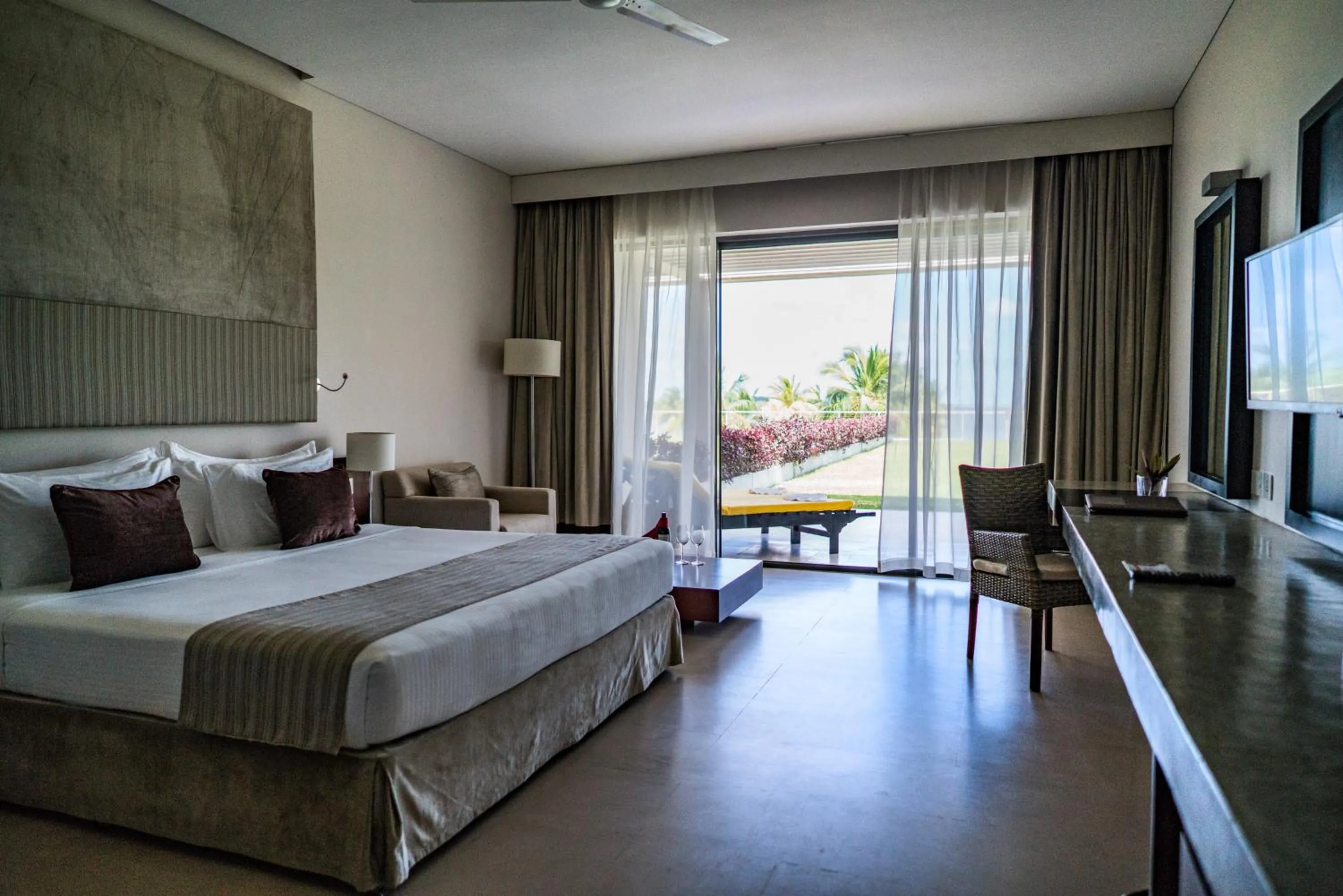 Executive Suite in Amaya Beach Passikudah