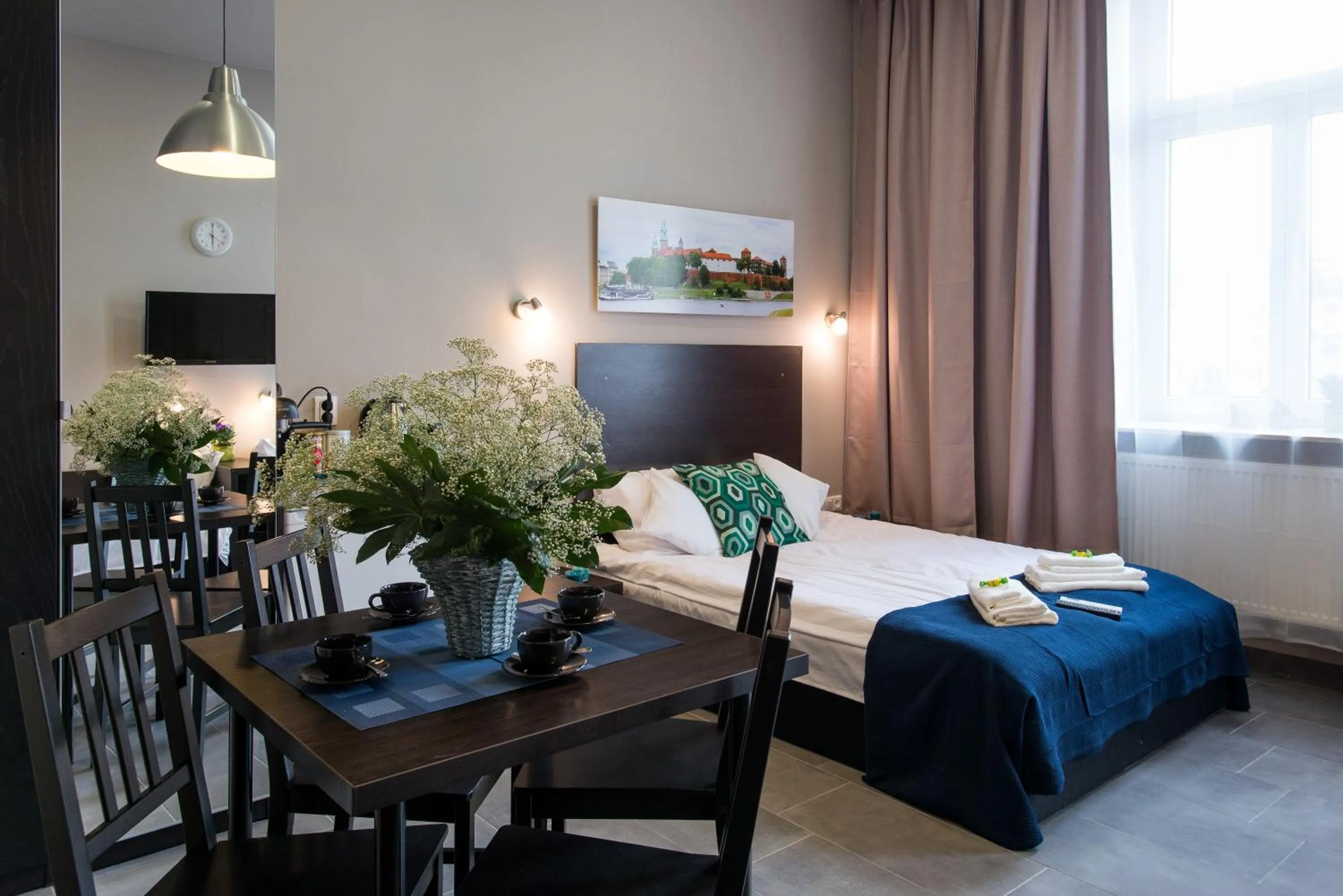 Apartment with private bathroom (4 Adults) in Happy Tower