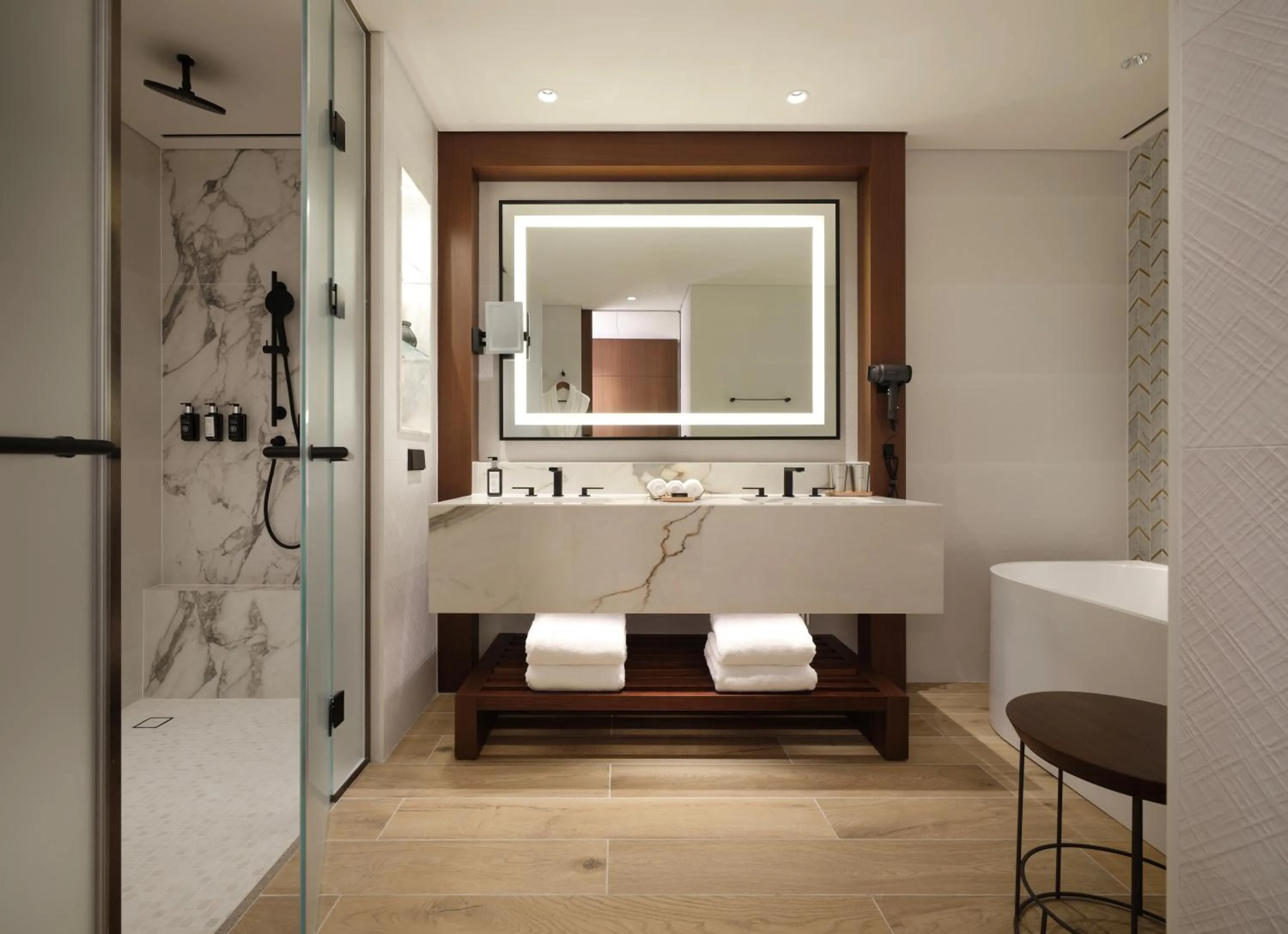 [Sun Tower] Deluxe Double Queen with Chef’s Kitchen for 2 - 3rd session in INSPIRE Entertainment Resort