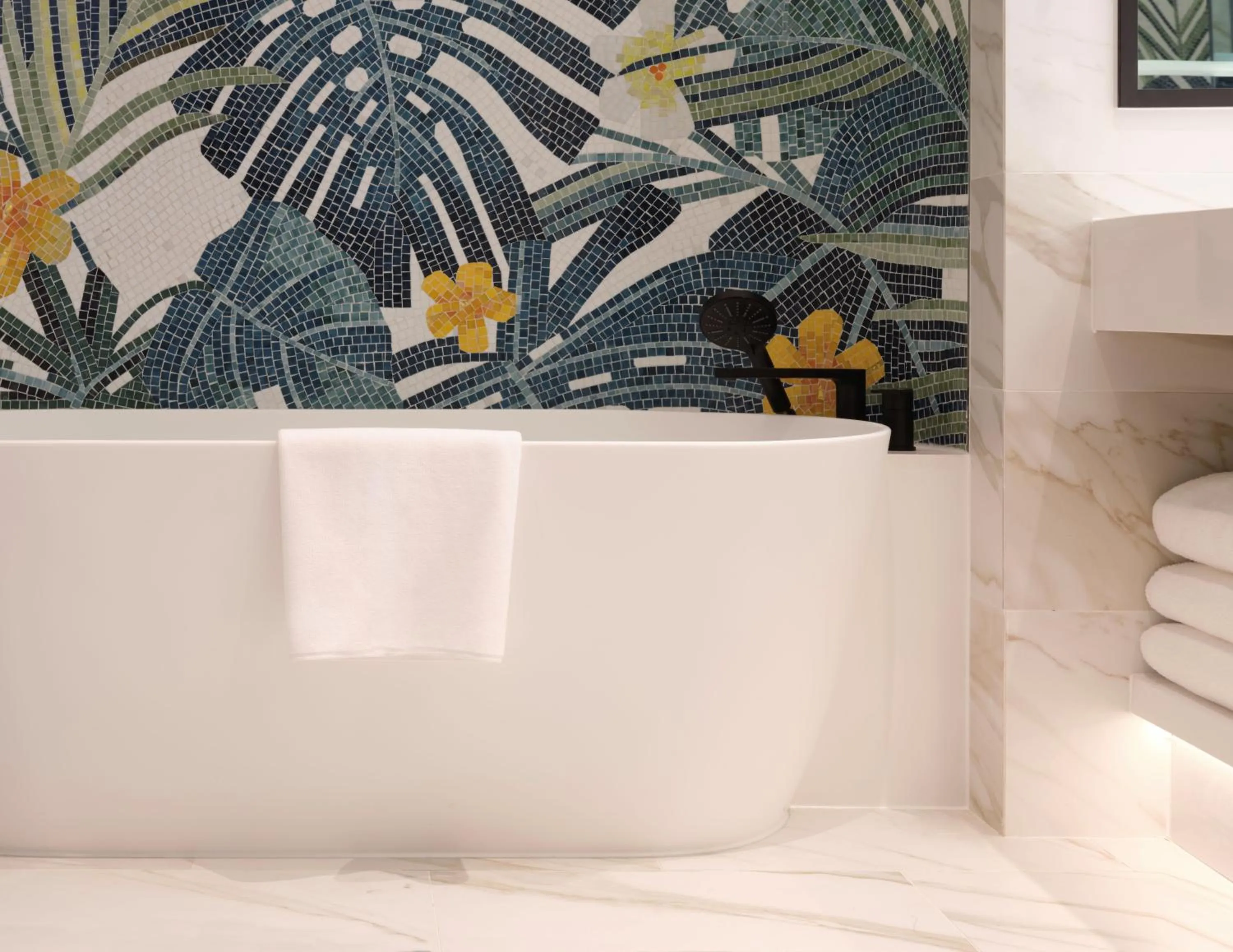 [Forest Tower] Lake Deluxe Double Queen with Wellness Club and Splash Bay in INSPIRE Entertainment Resort