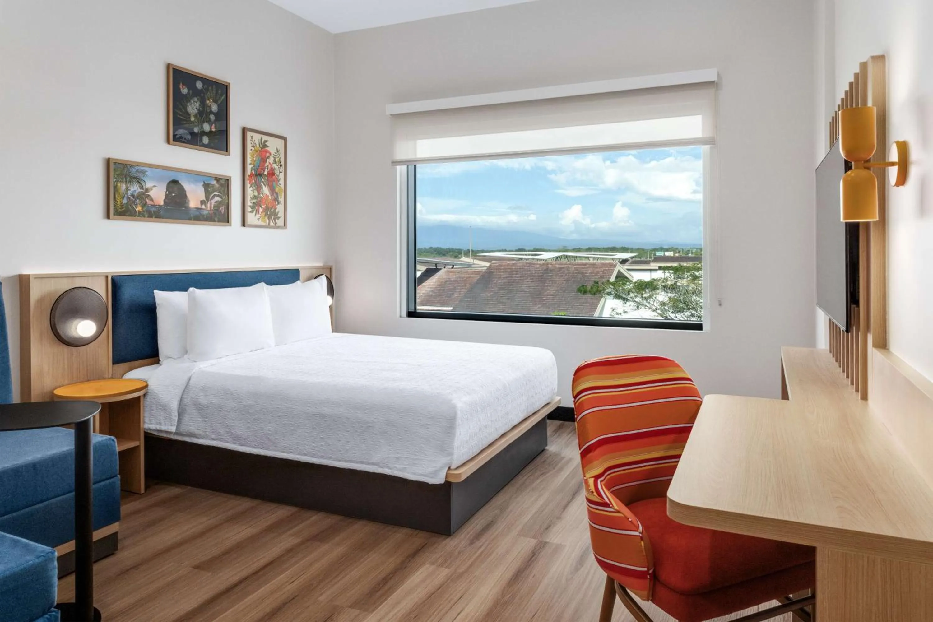 Queen Room with Sofa Bed in Hampton By Hilton Guanacaste Airport
