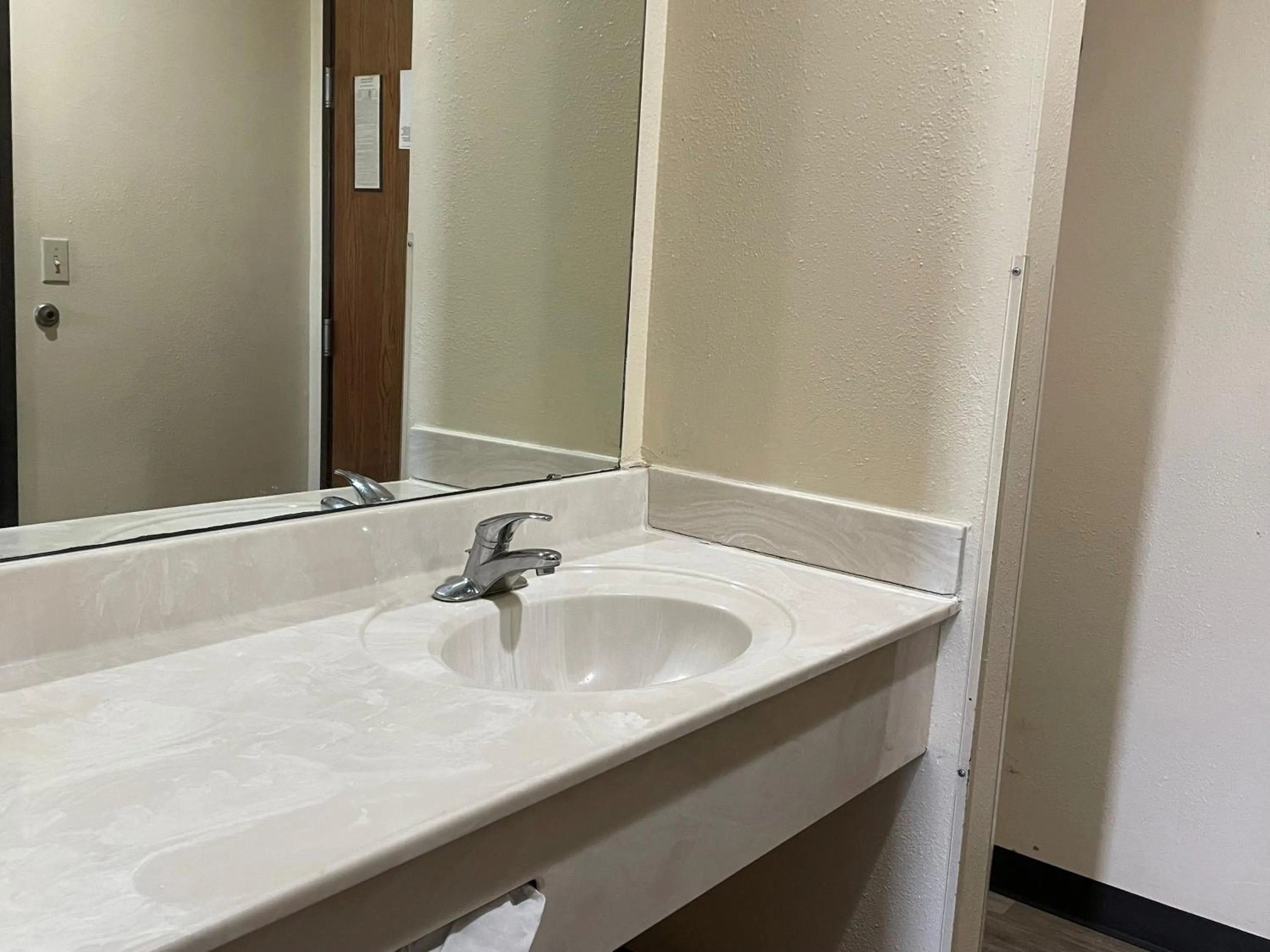 King Room - Smoking  in Super 8 by Wyndham Pevely