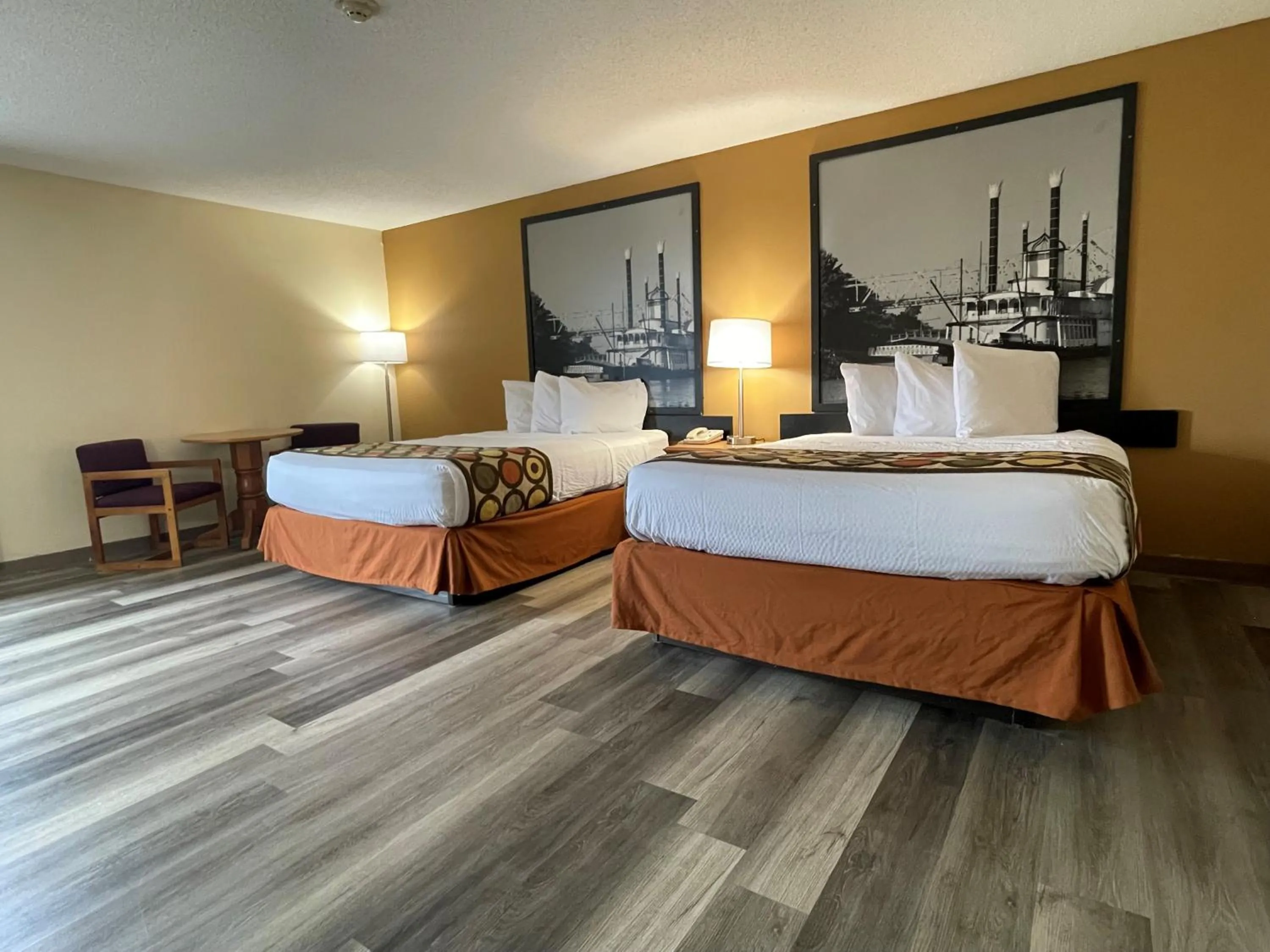 Deluxe Queen Suite with Two Queen Beds - Smoking in Super 8 by Wyndham Pevely