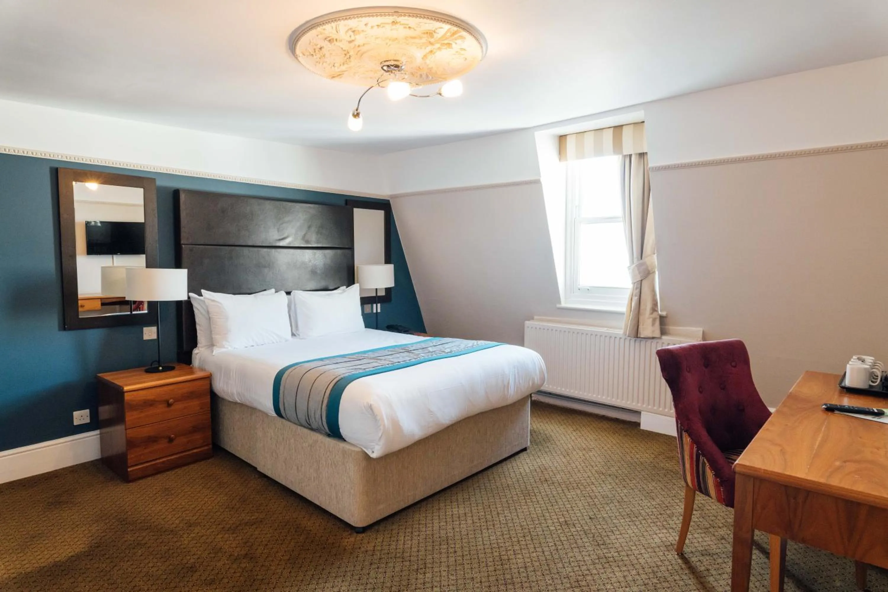 Double Room in Queens Hotel & Spa