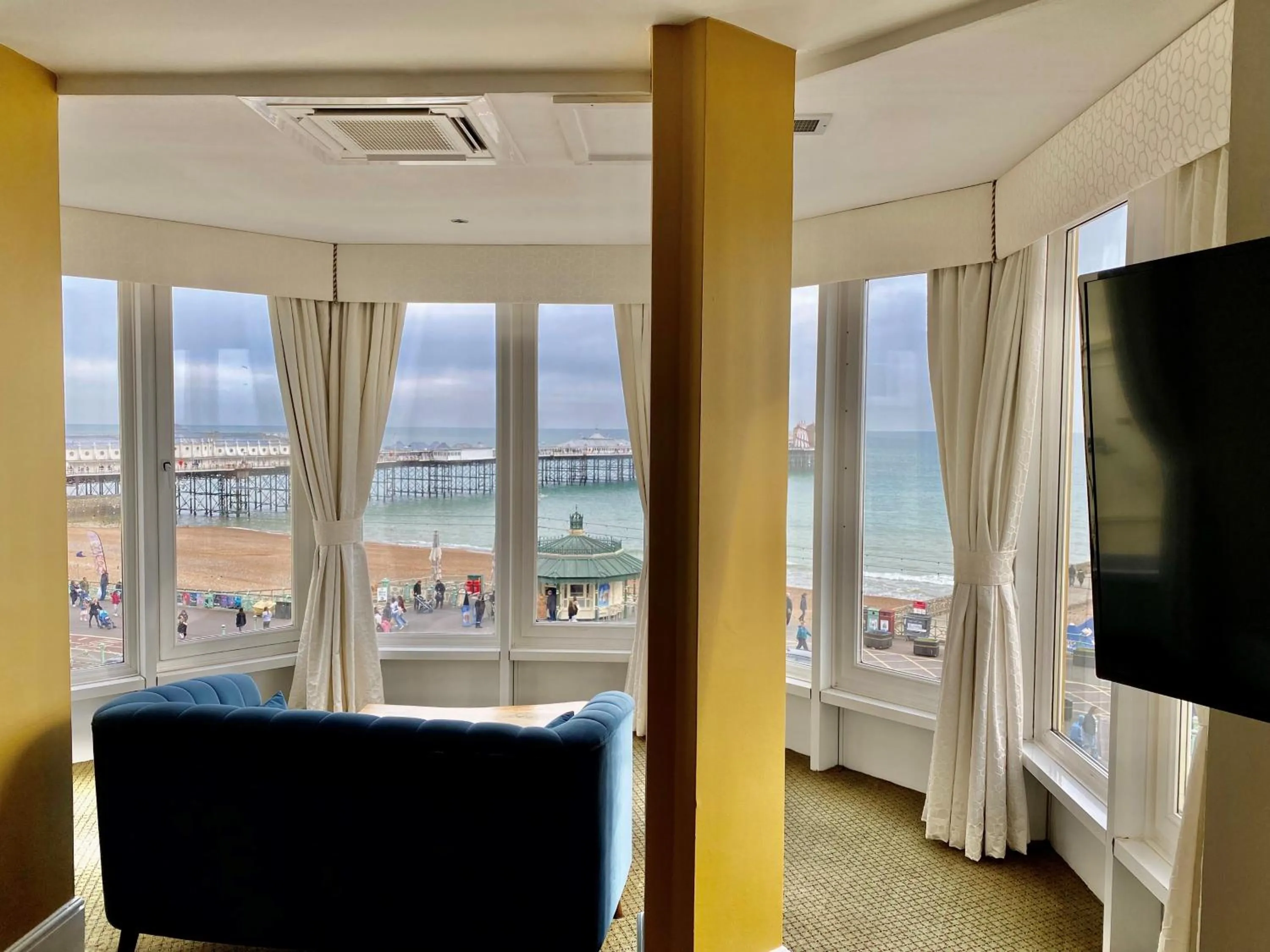 Tower Suite in Queens Hotel & Spa