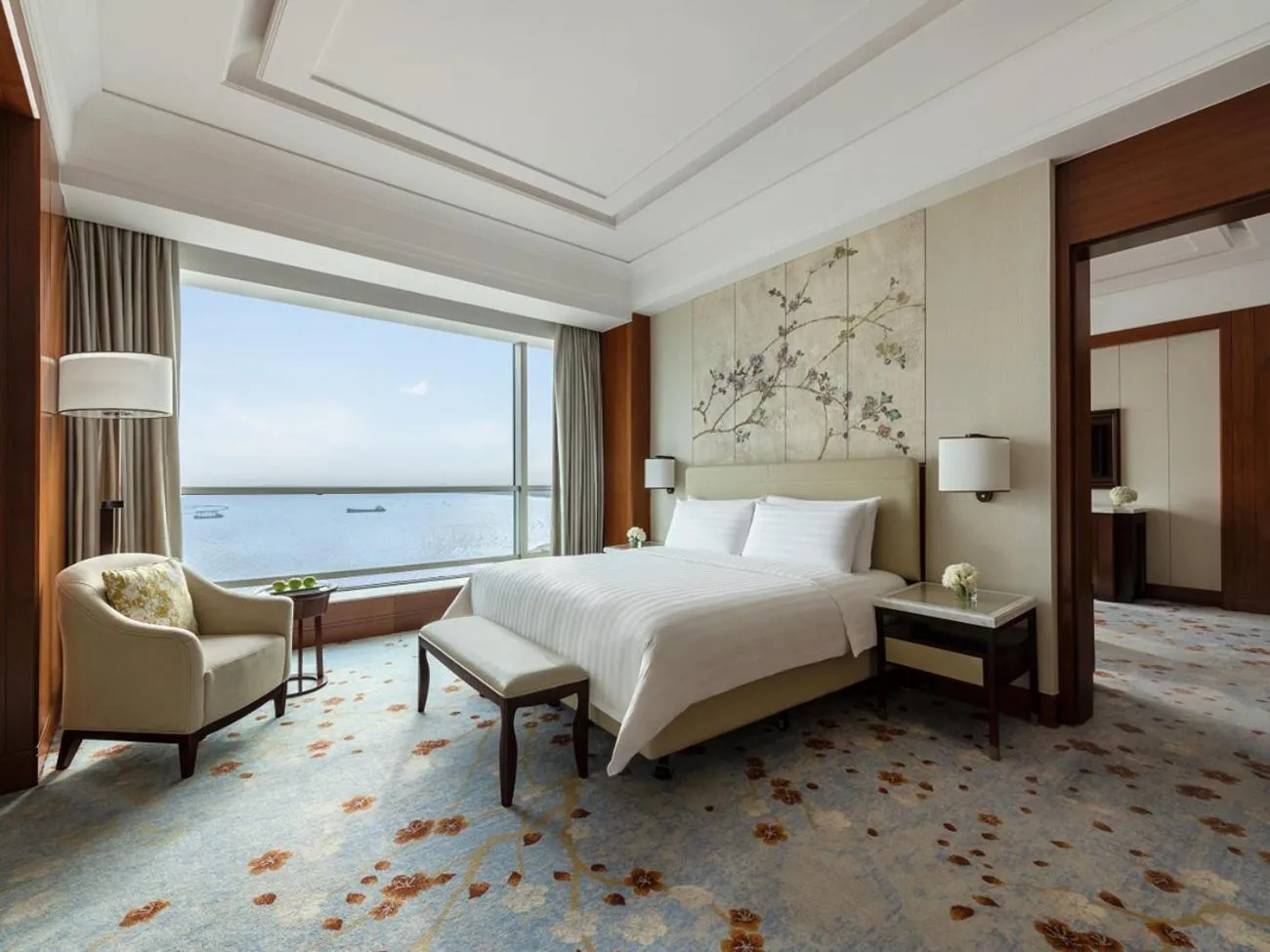 Executive Suite in Shangri-La Qinhuangdao
