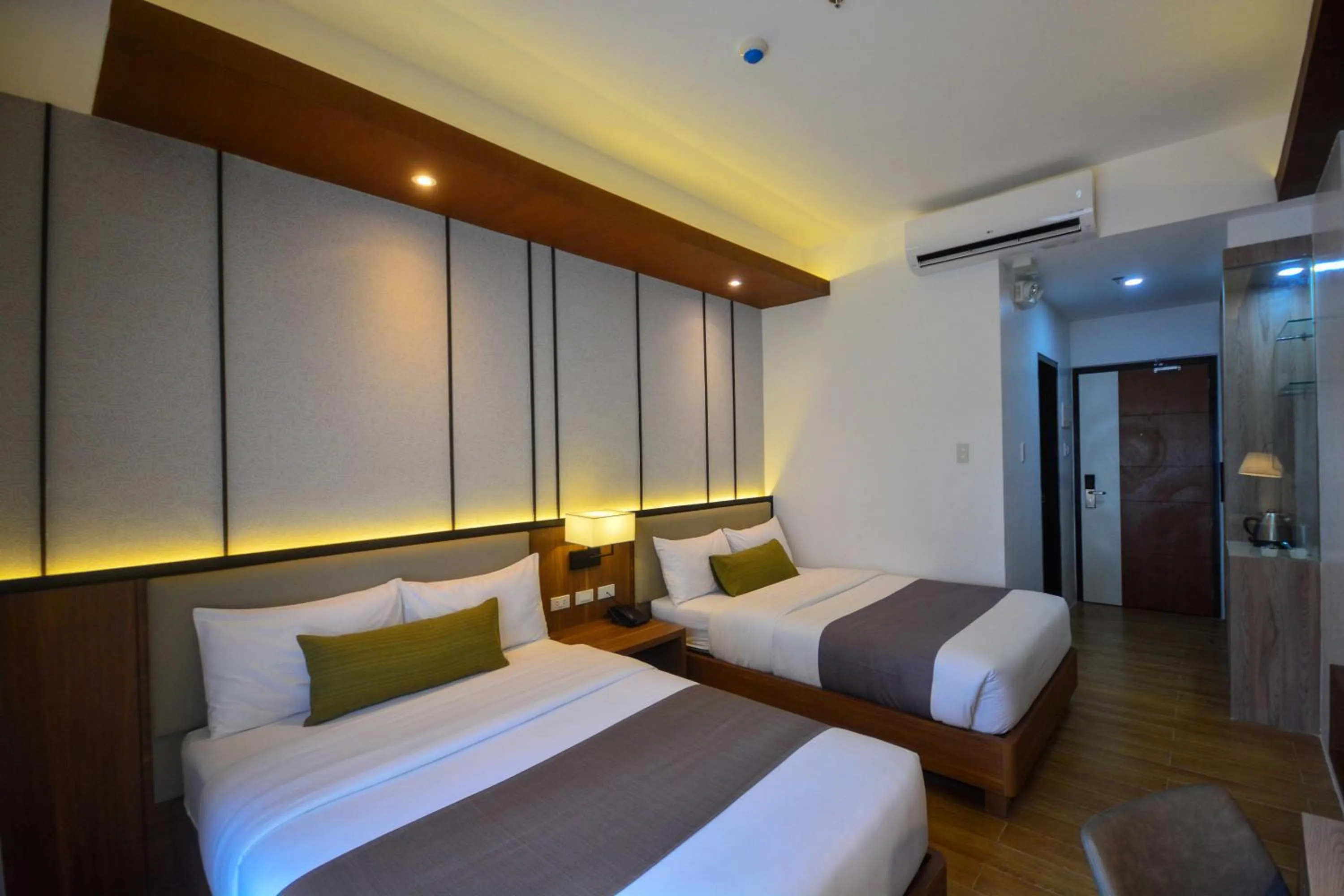 Standard Double Room in Sotogrande Hotel Palawan